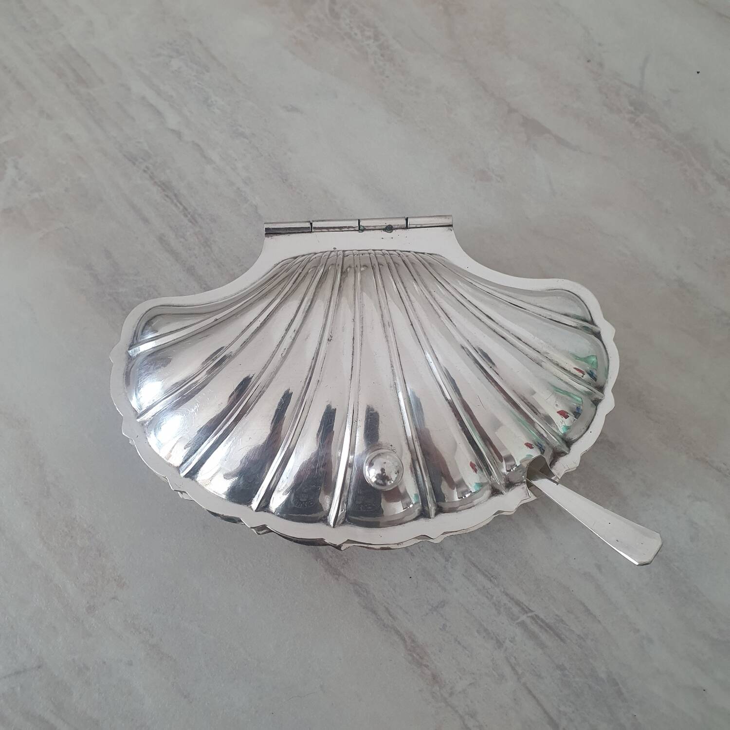 Deschamps Freres butter dish with silver-plated metal shell and V-shaped bowl