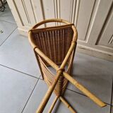Porte revue en rotin vintage