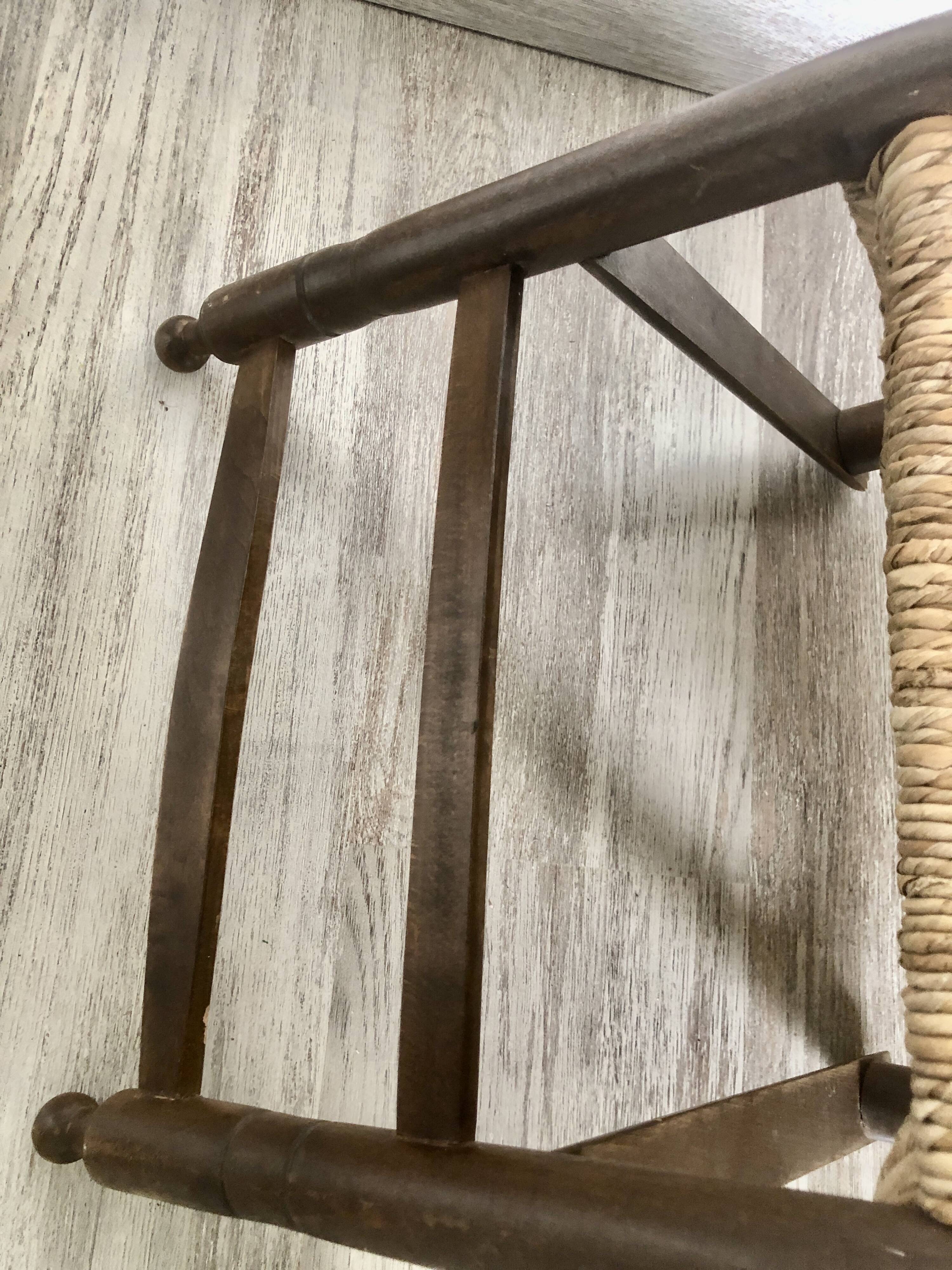 Children's armchair in beech wood and straw