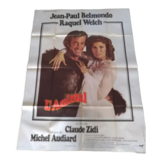 Une affiche originale pliée l'animal Belmondo Raquel Welch 1977
