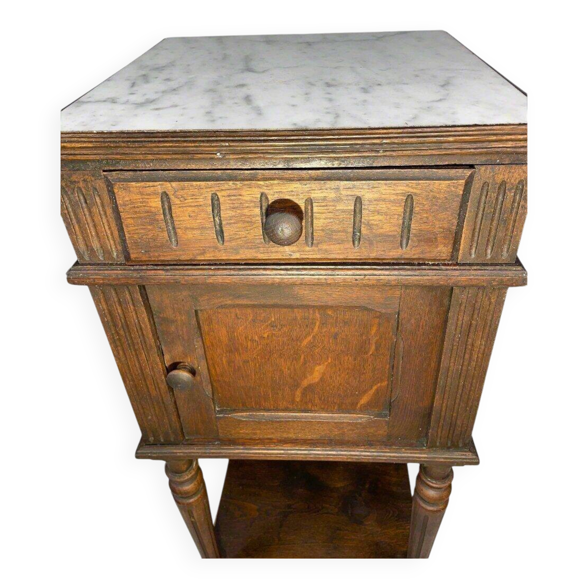 Chevet provincial ancien, dessus de marbre blanc, fin XIXe