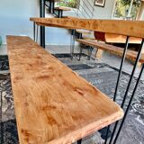 Table en bois massif neuve avec deux bancs - 2 mètres (200x90x5,5cm)
