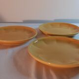 Trio d'assiettes à dessert en porcelaine