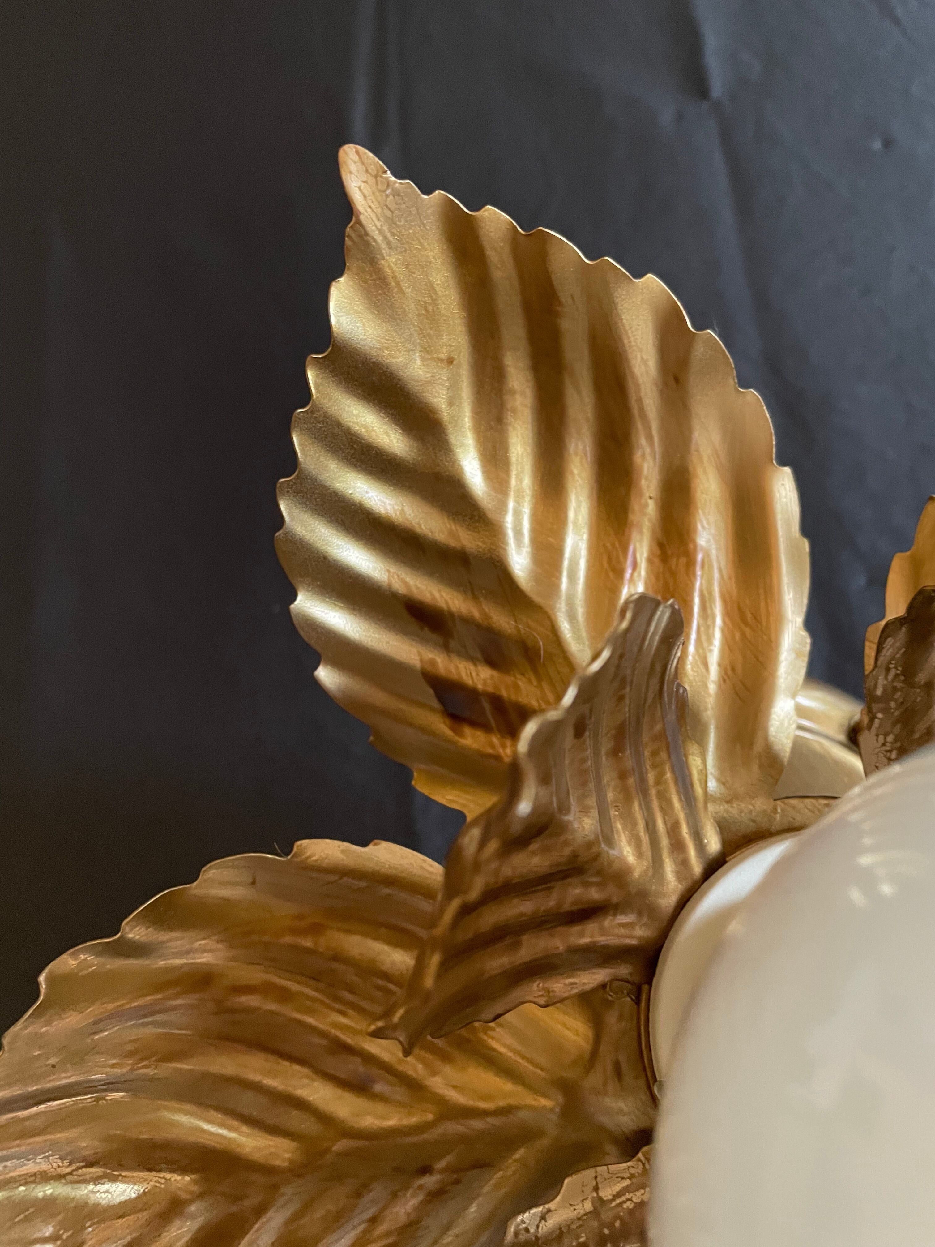 Wall lamp or ceiling lamp golden flower