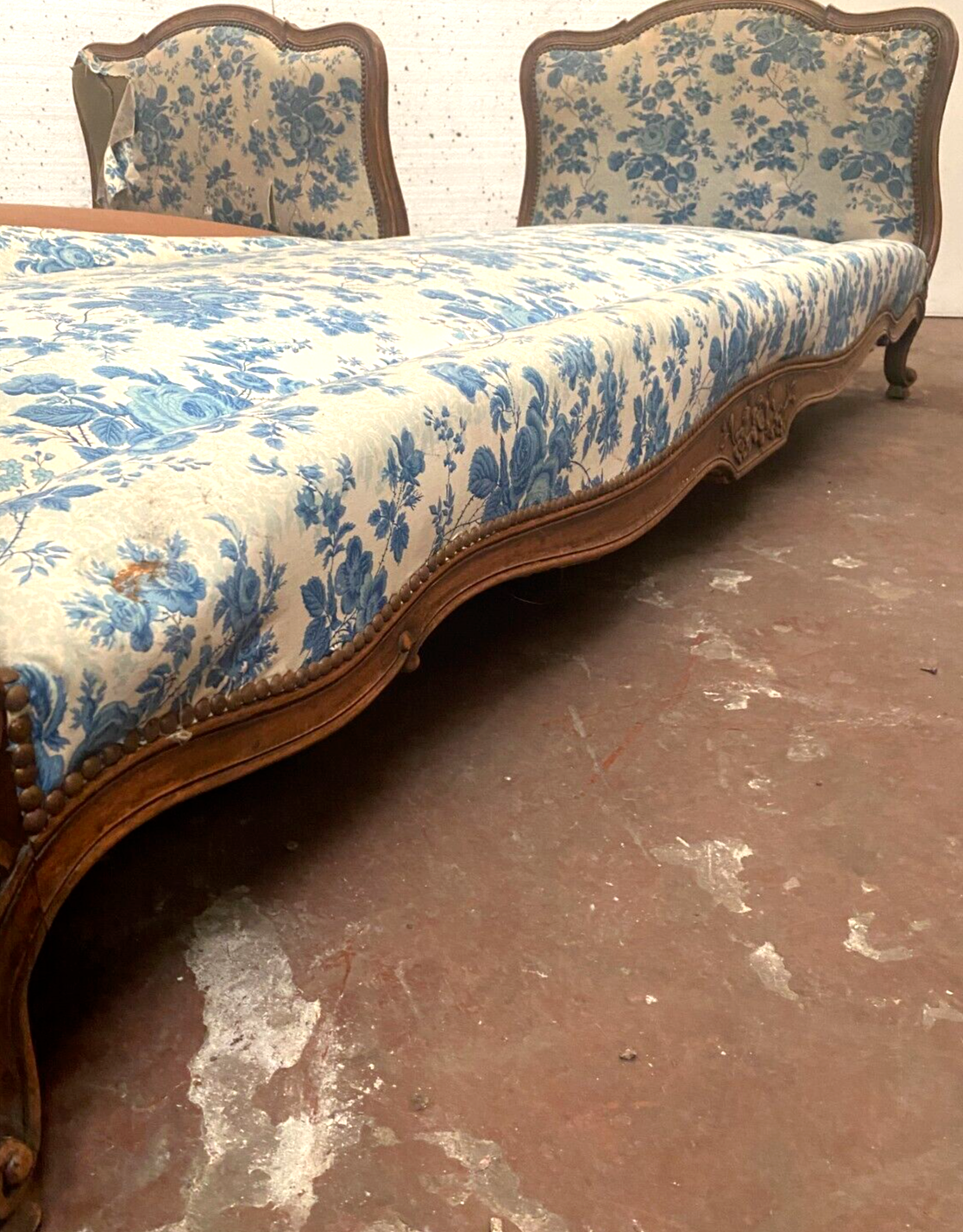 Pair of Louis XV style daybed in stained wood XX century