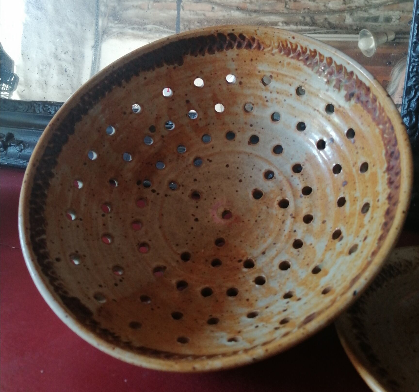 Enamel sandstone drainer salad