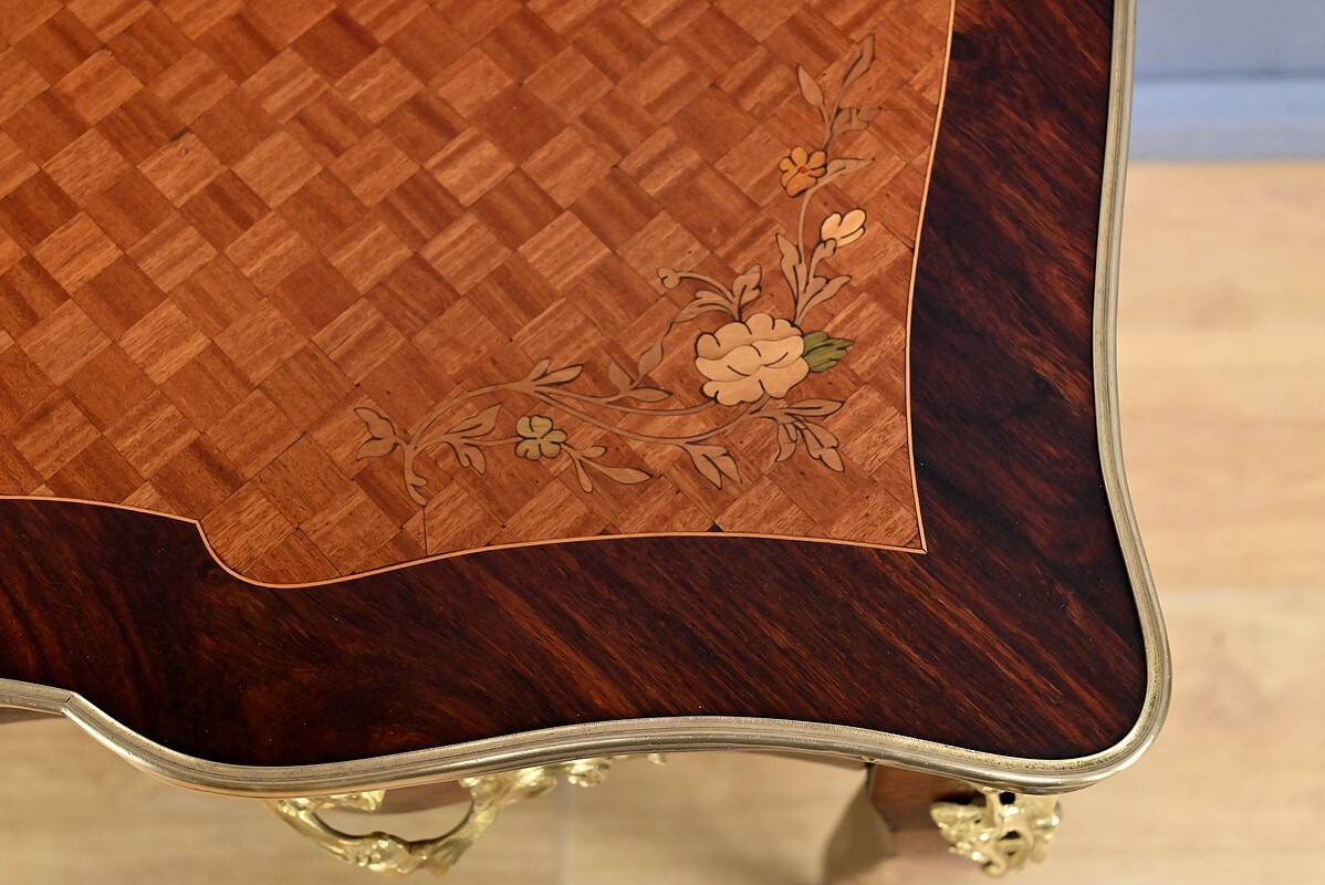 Rosewood, mahogany, and rosewood desk-table, Louis XV style – early 20th century.