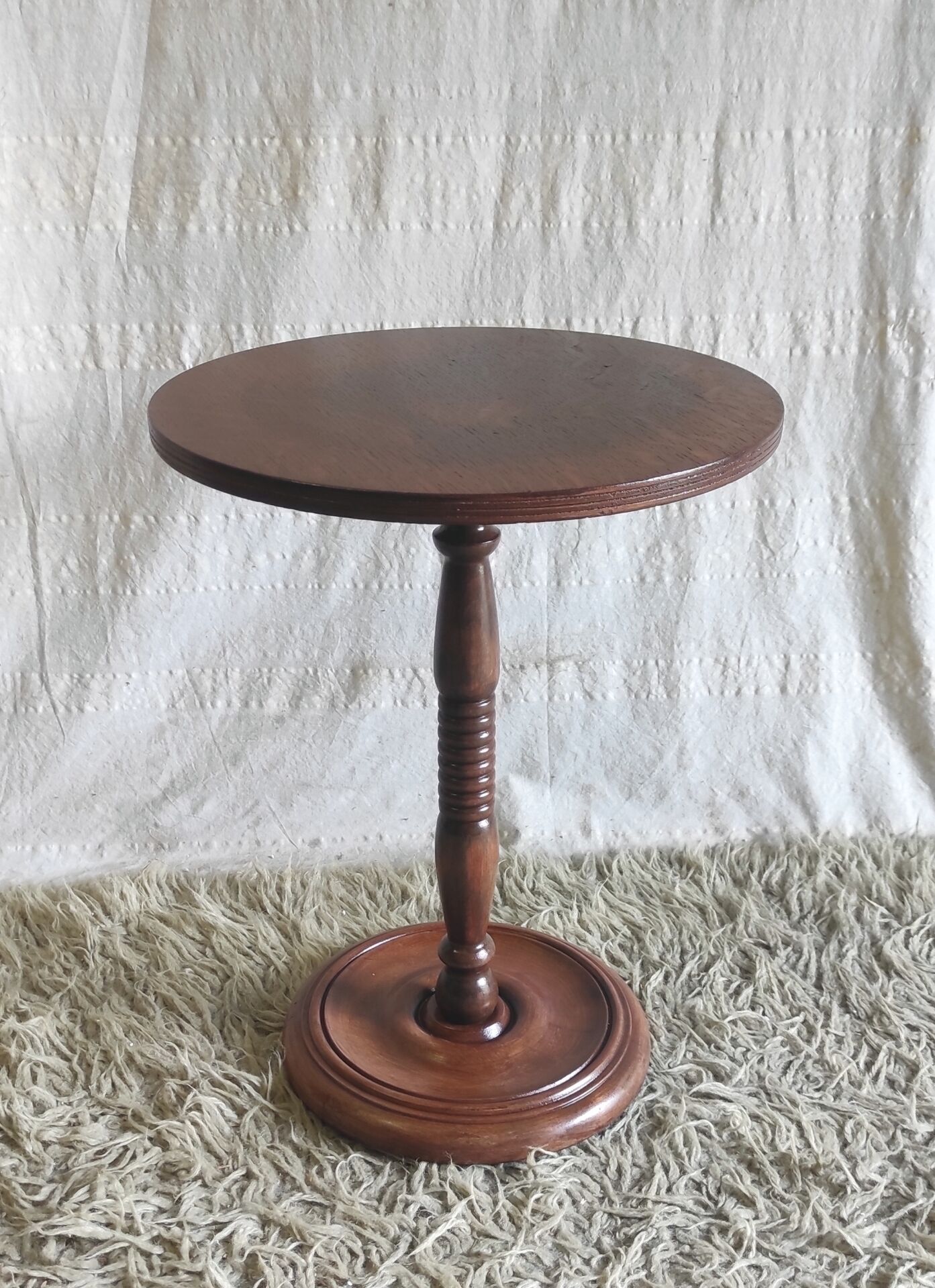 Art Deco side table in solid wood - mid 20th century
