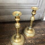 Paire de bougeoirs en laiton