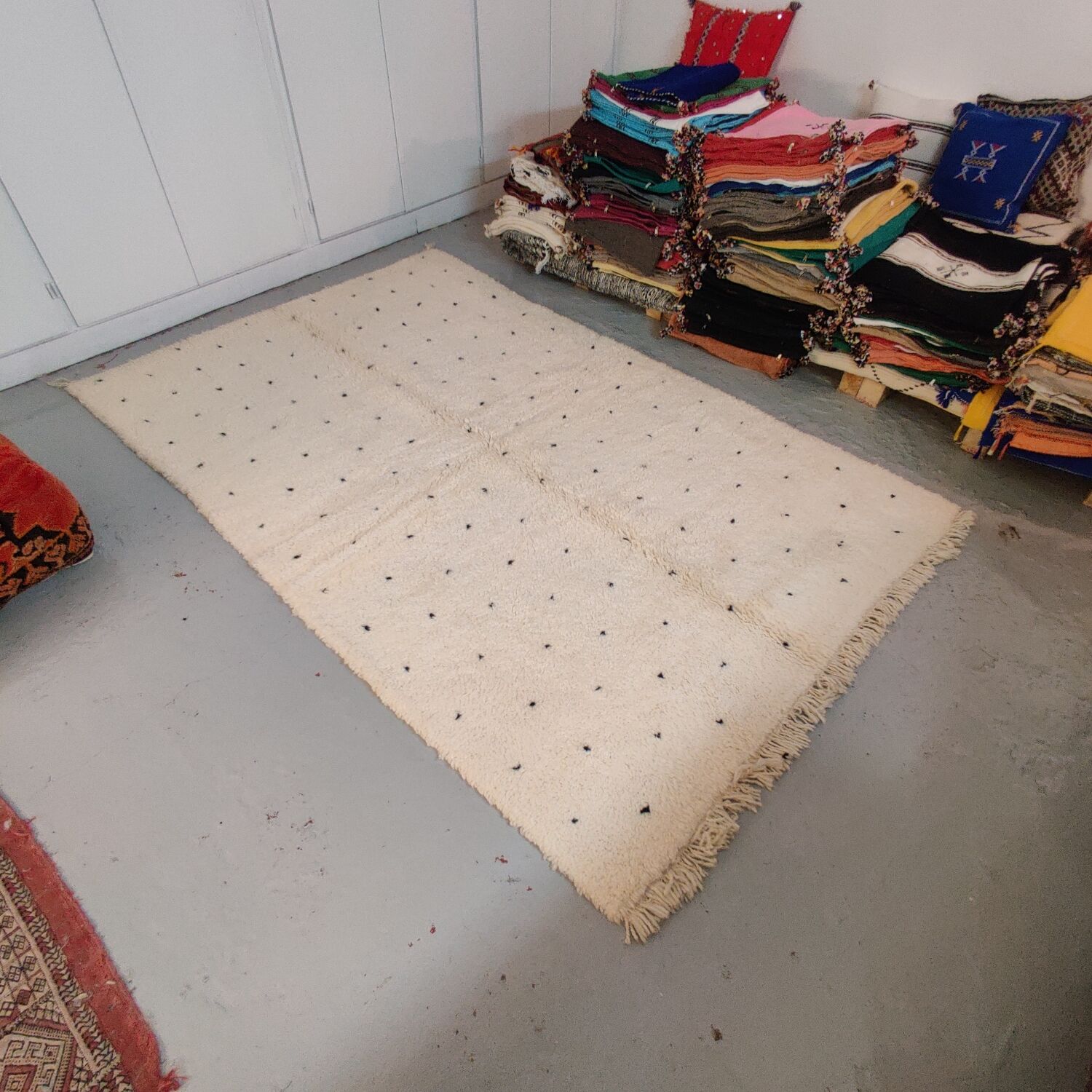 Beni Ourain rug with black spots, Berber, 165x225cm