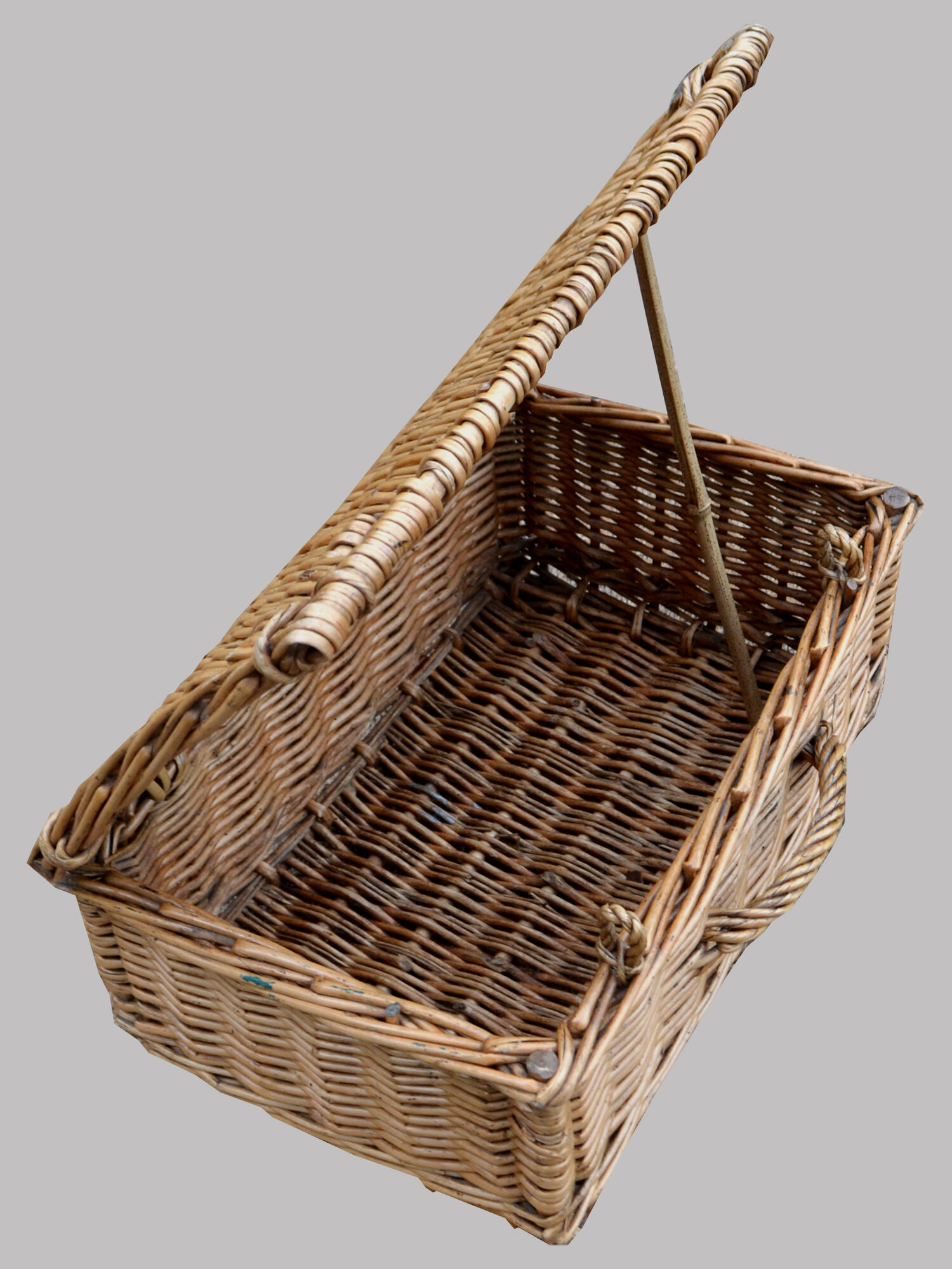 Wicker basket