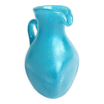 Large pitcher-shaped vase in blue bubble glass paste, th