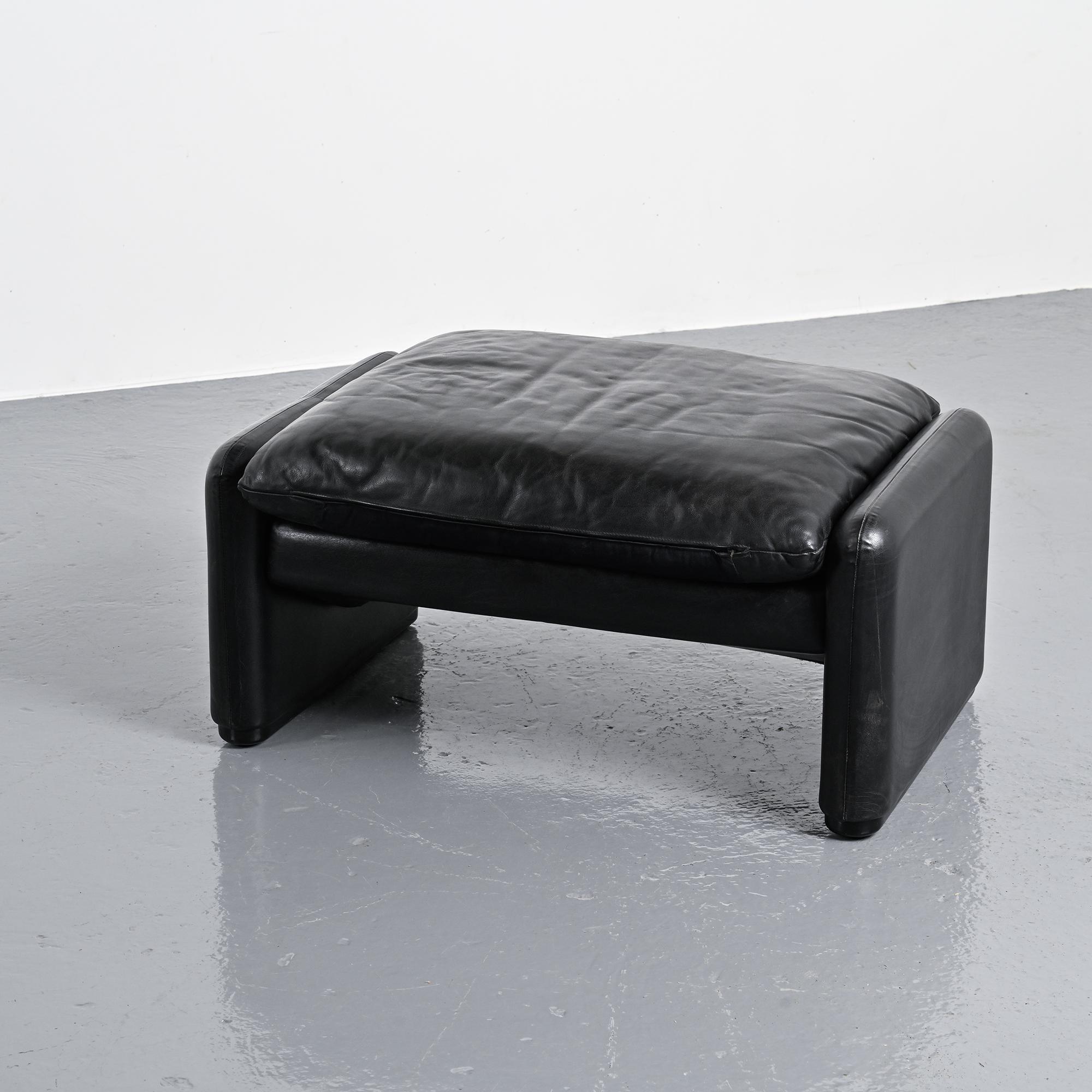 Pair of Maralunga ottomans, Vico Magistretti for Cassina, Italy, 1973