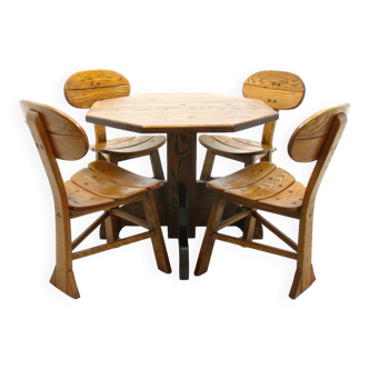 French Modern 3-Legged Chairs & Table in Solid Oak, 1970s
