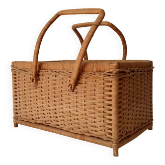 Vintage rattan and wicker basket from the 60s/70s