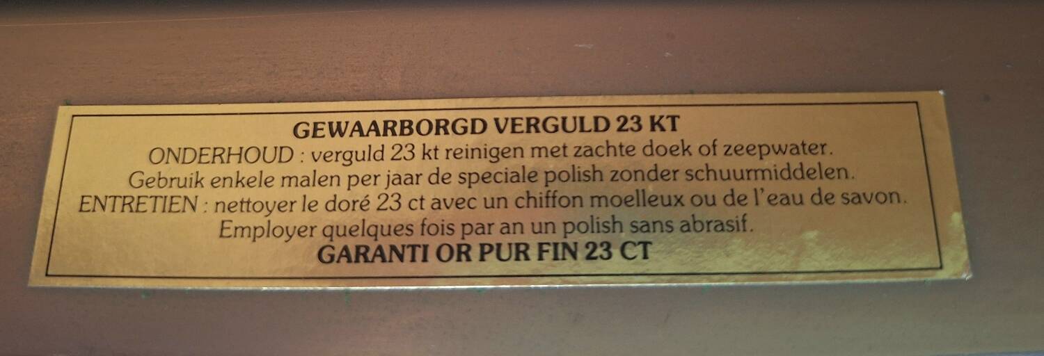 Table d’appoint vintage 23 ct, porte revues design Belgo Chrom