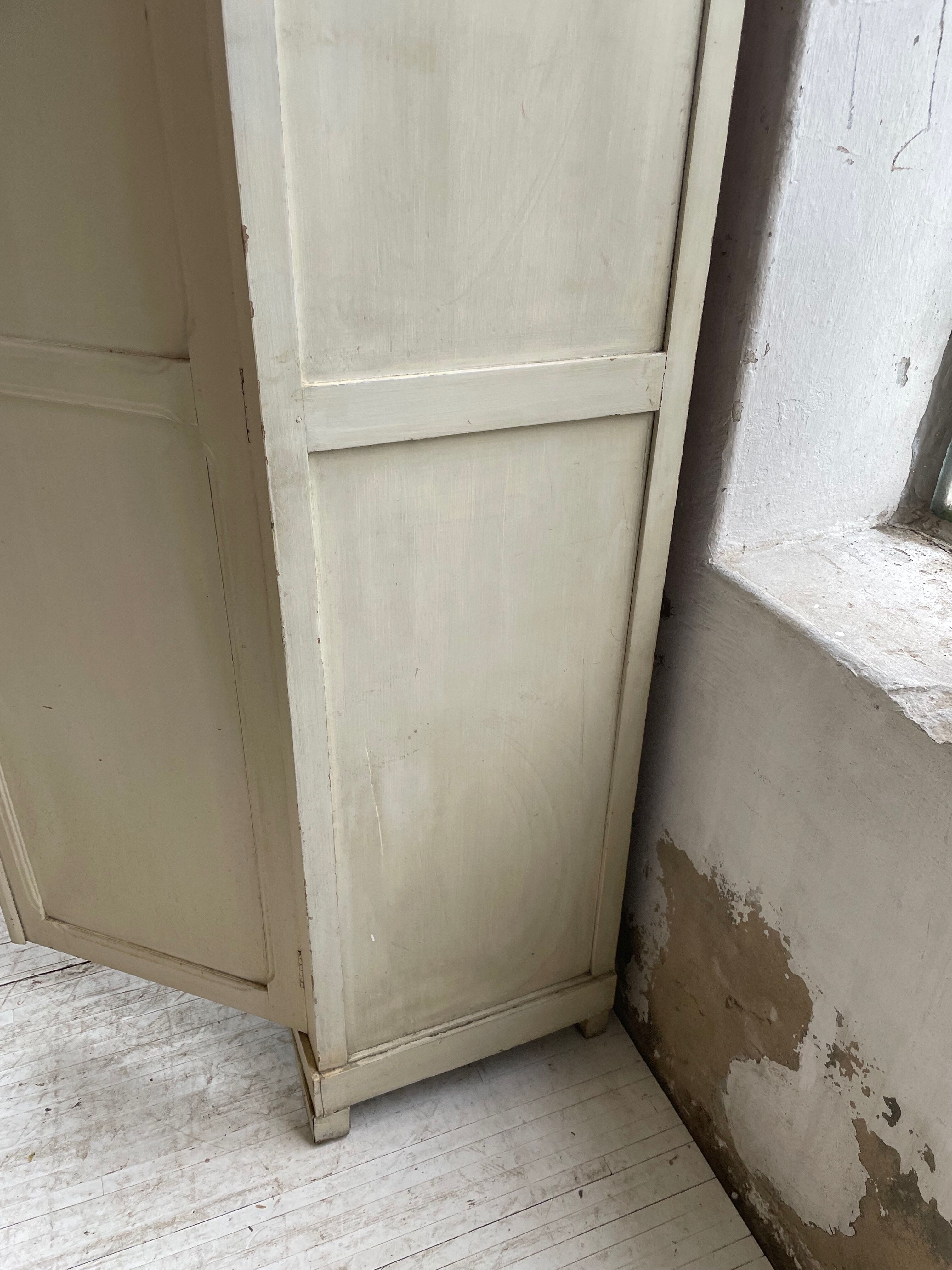 Yellow cupboard