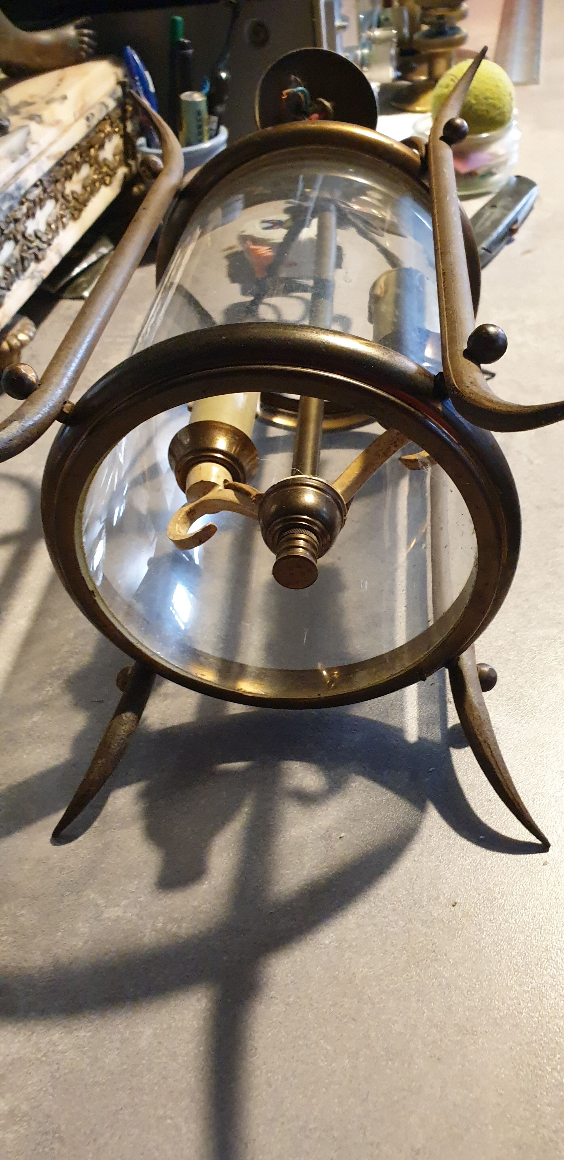 Suspension lantern cage