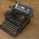 Old typewriter Royal NY USA 1930