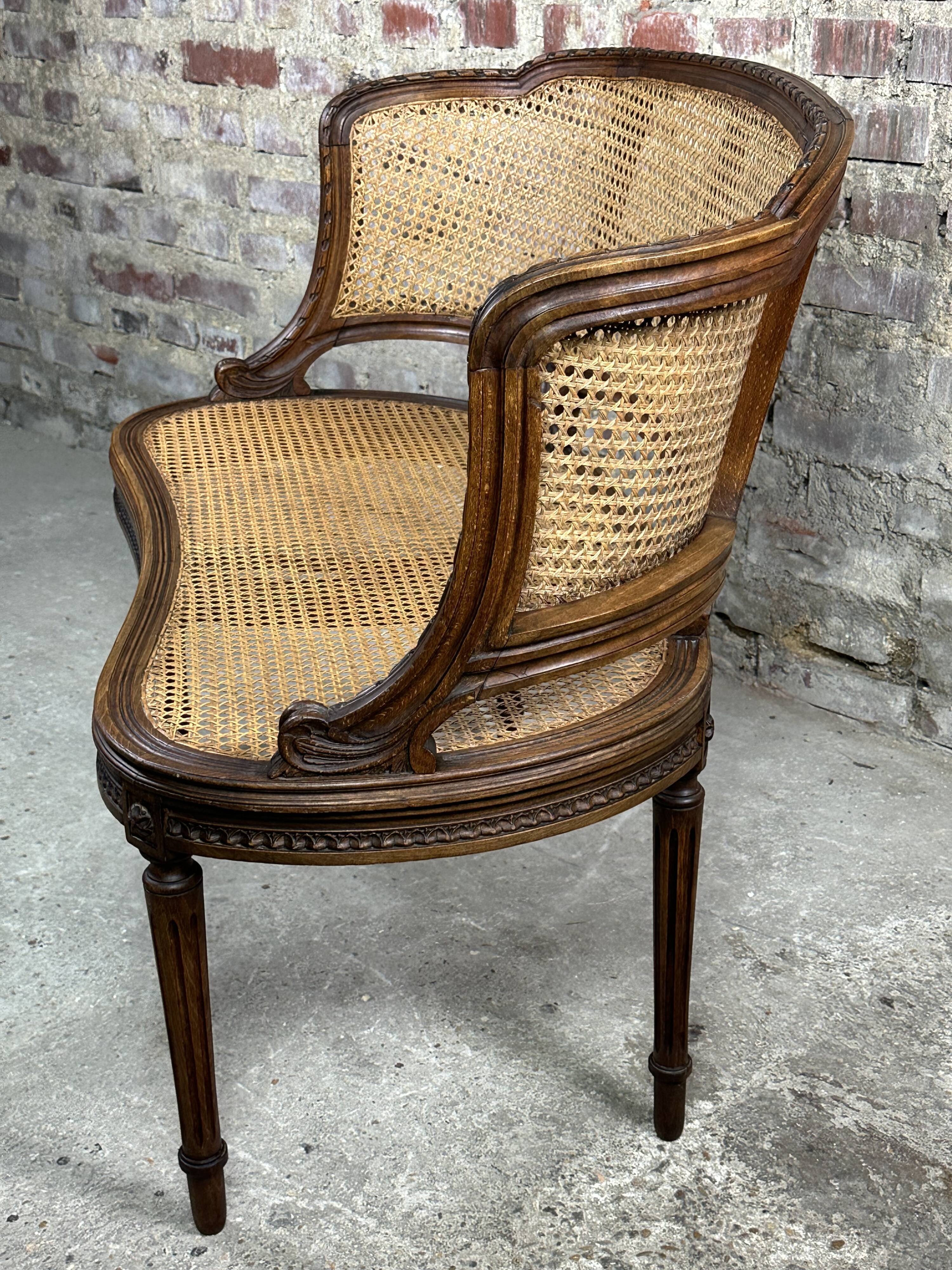 Louis XVI style basket bench