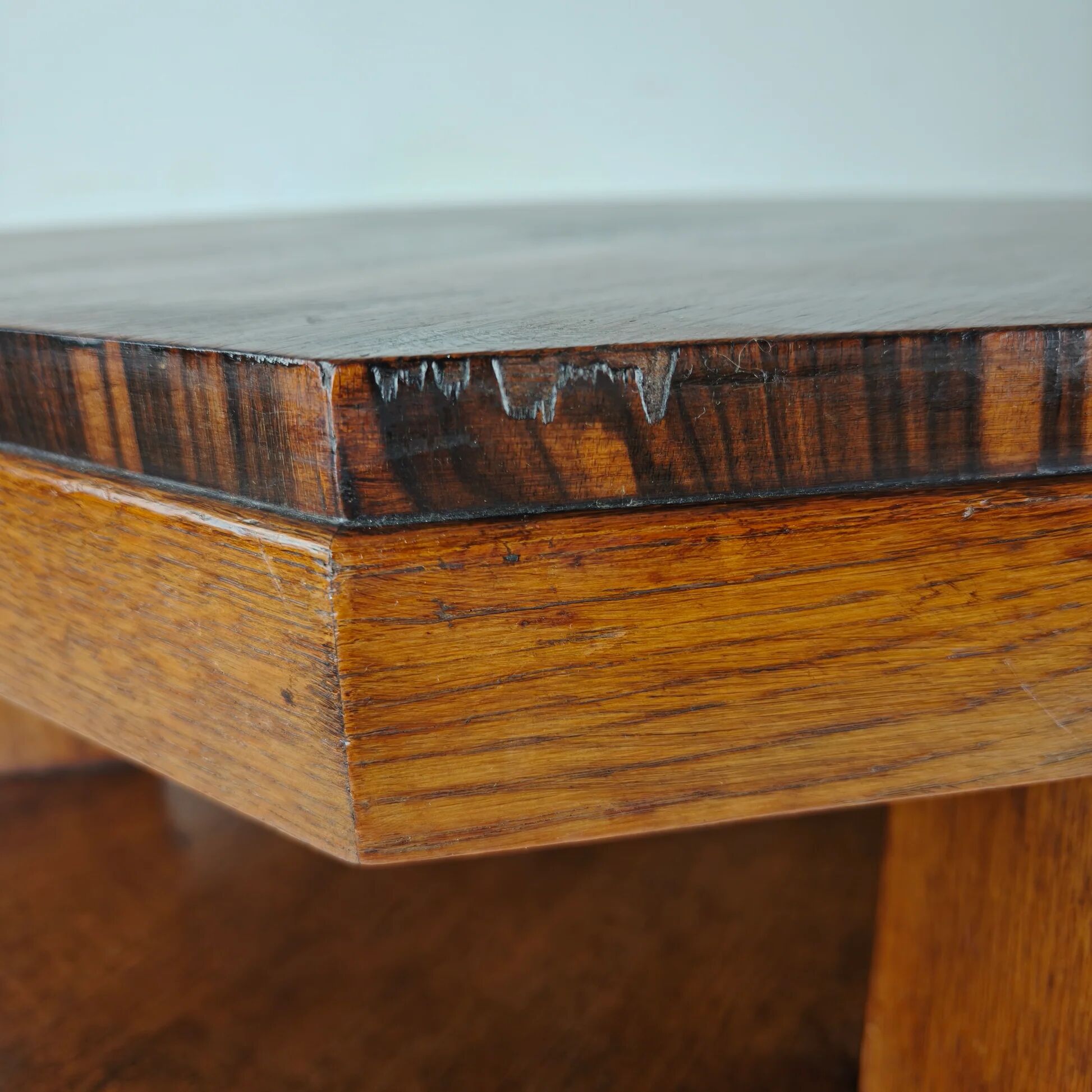 Amsterdam School coffee table – oak with veneer inlay, circa 1920