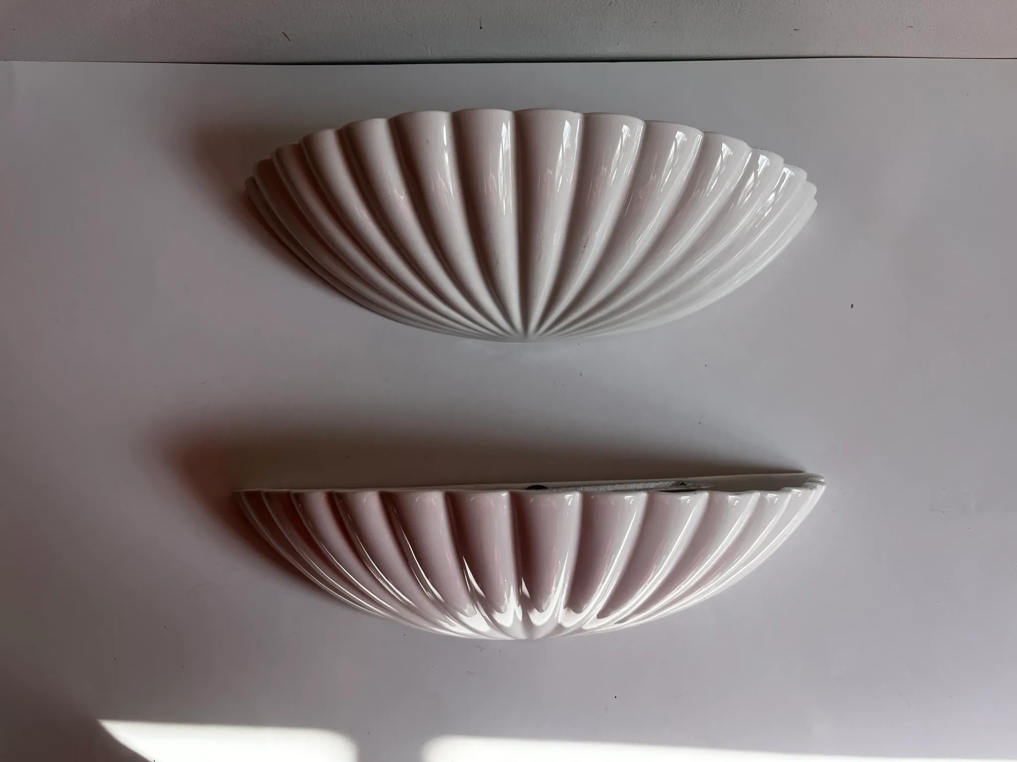 Shell-shaped ceramic wall light Italian