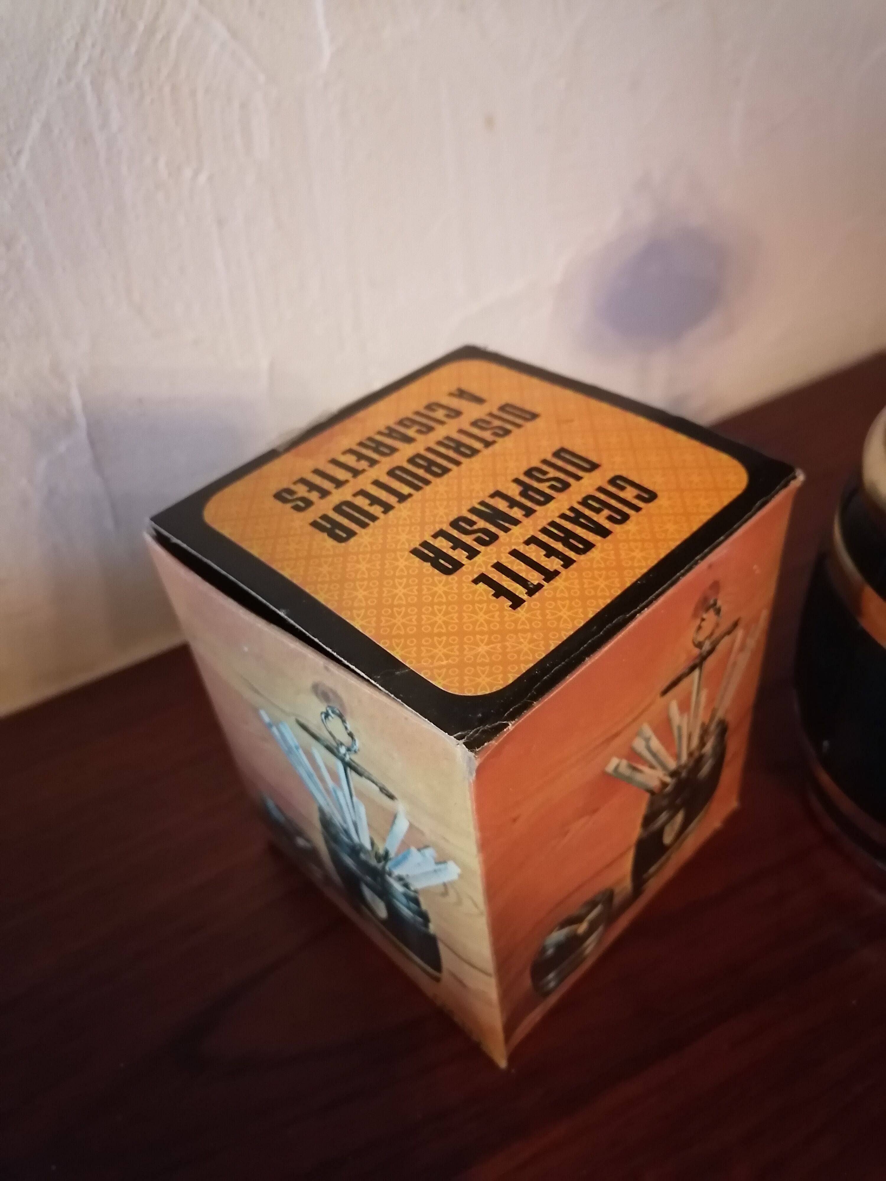 Cigarette holder form barrel and box 1960