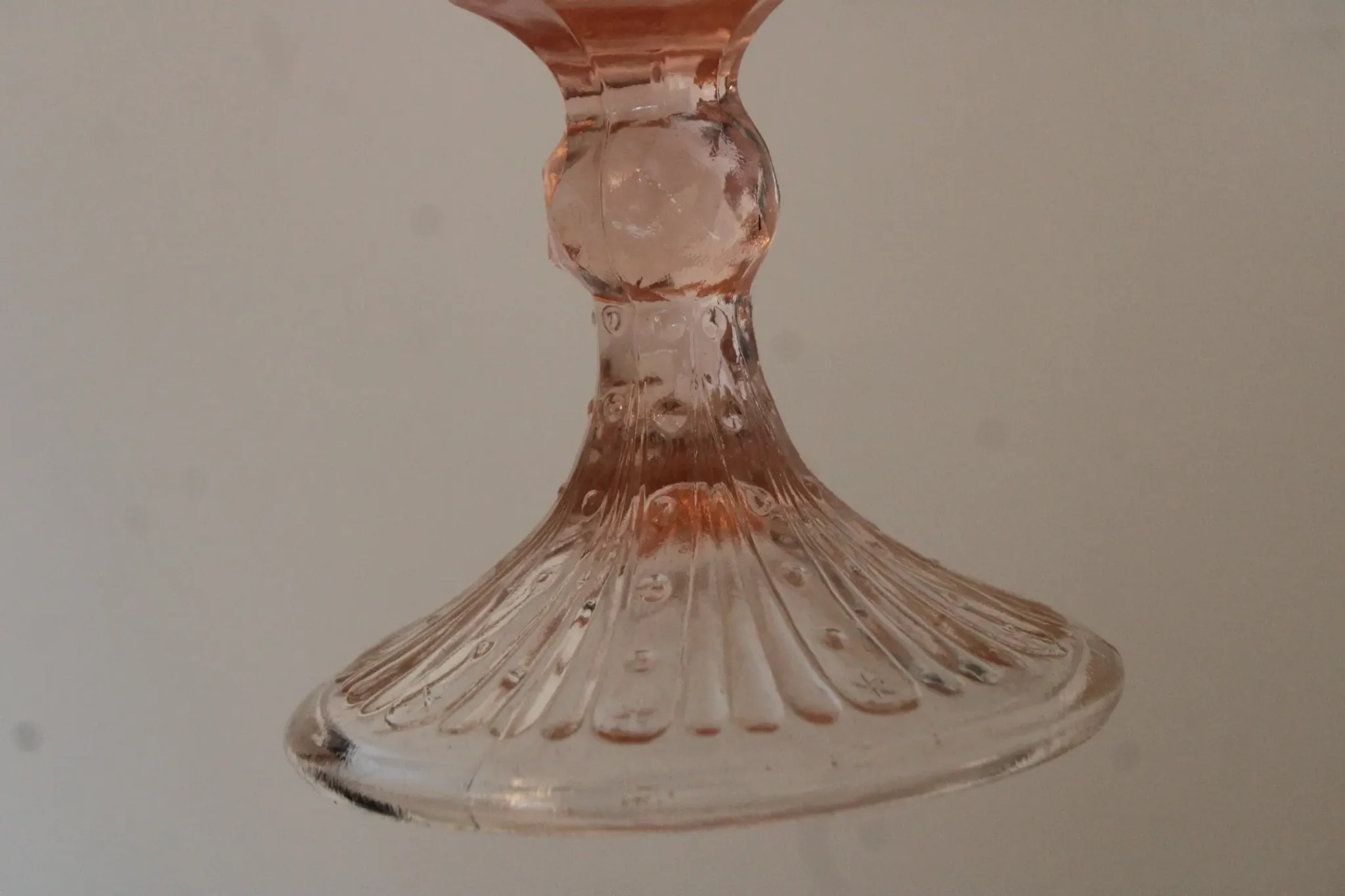 Vintage pink glass footed bowl – Star-decorated compote with draping – Ø 24 cm