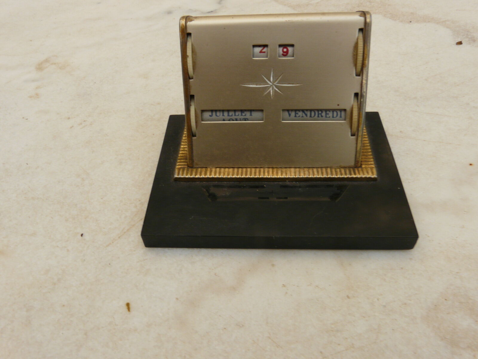Perpetual calendar