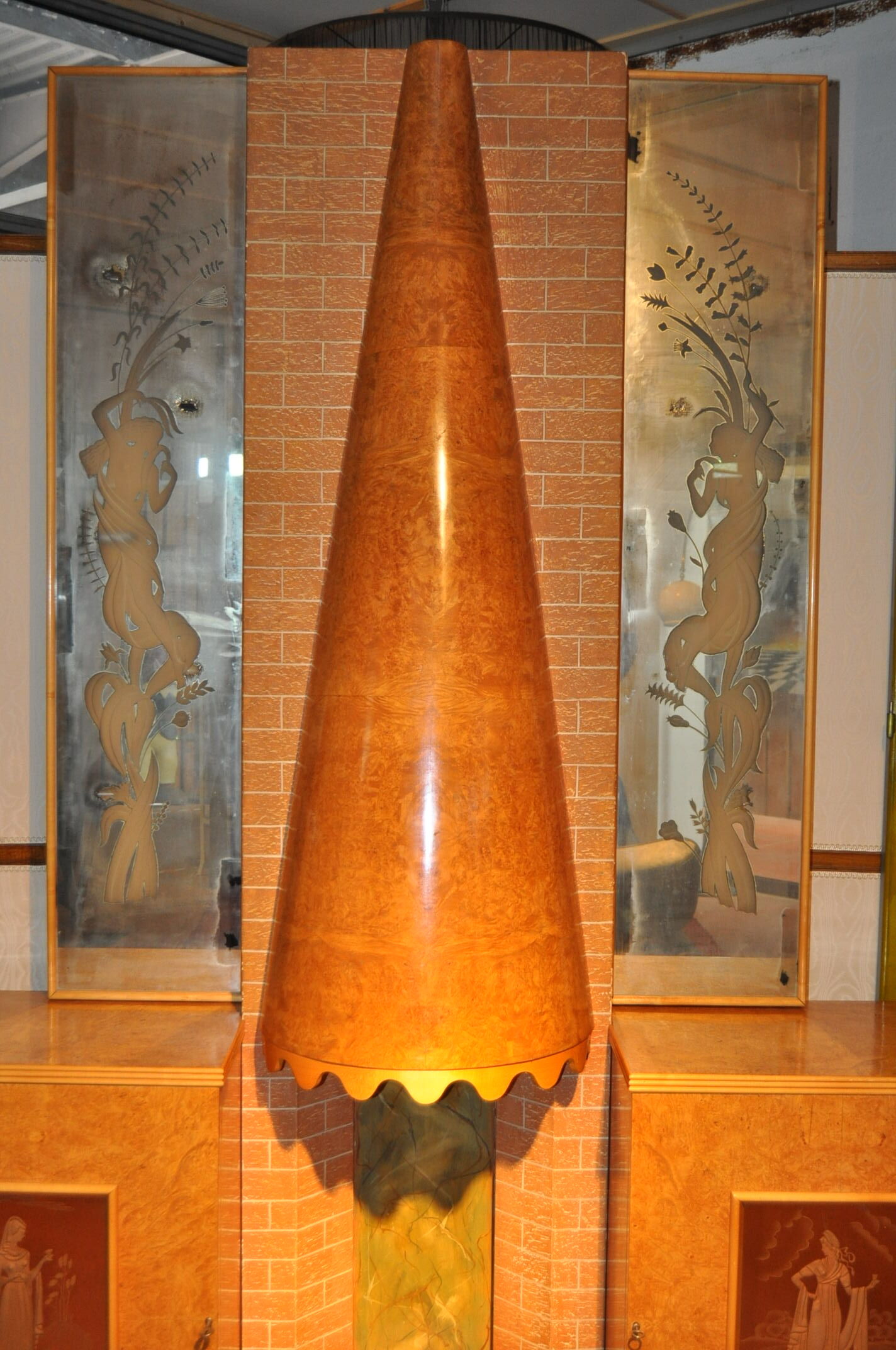 Radio bar and fireplace circa 50