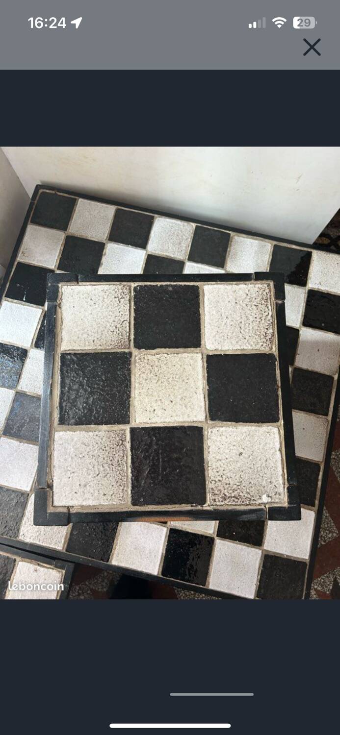 Set of three coffee tables