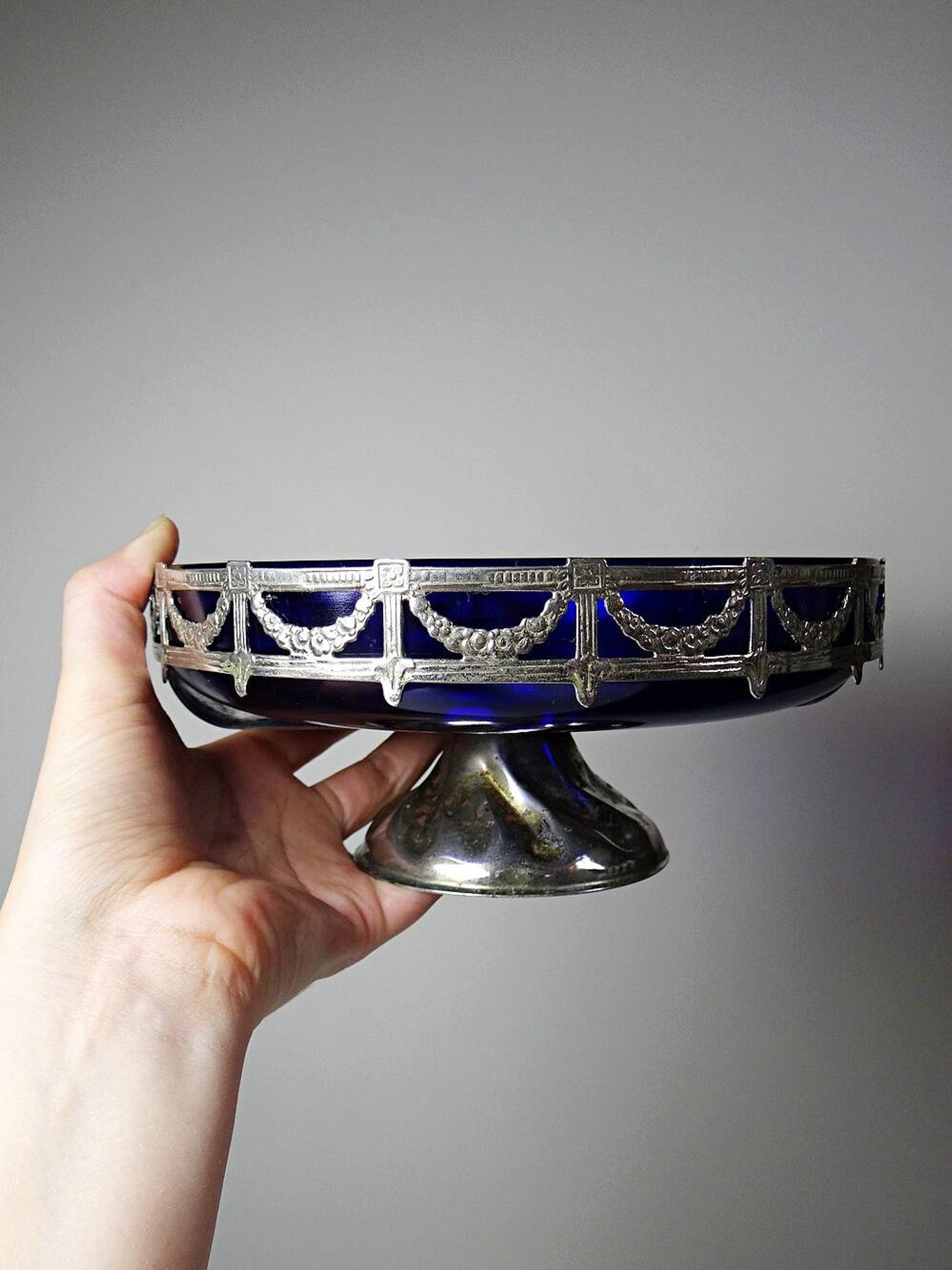 Antique cobalt glass and silver-plated metal bowl, Louis XVI style, circa 1900-1920.