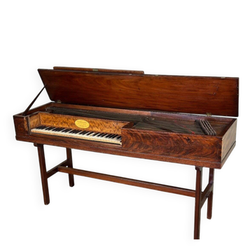 Mahogany piano table, J Jenkinson in London, before 1780.