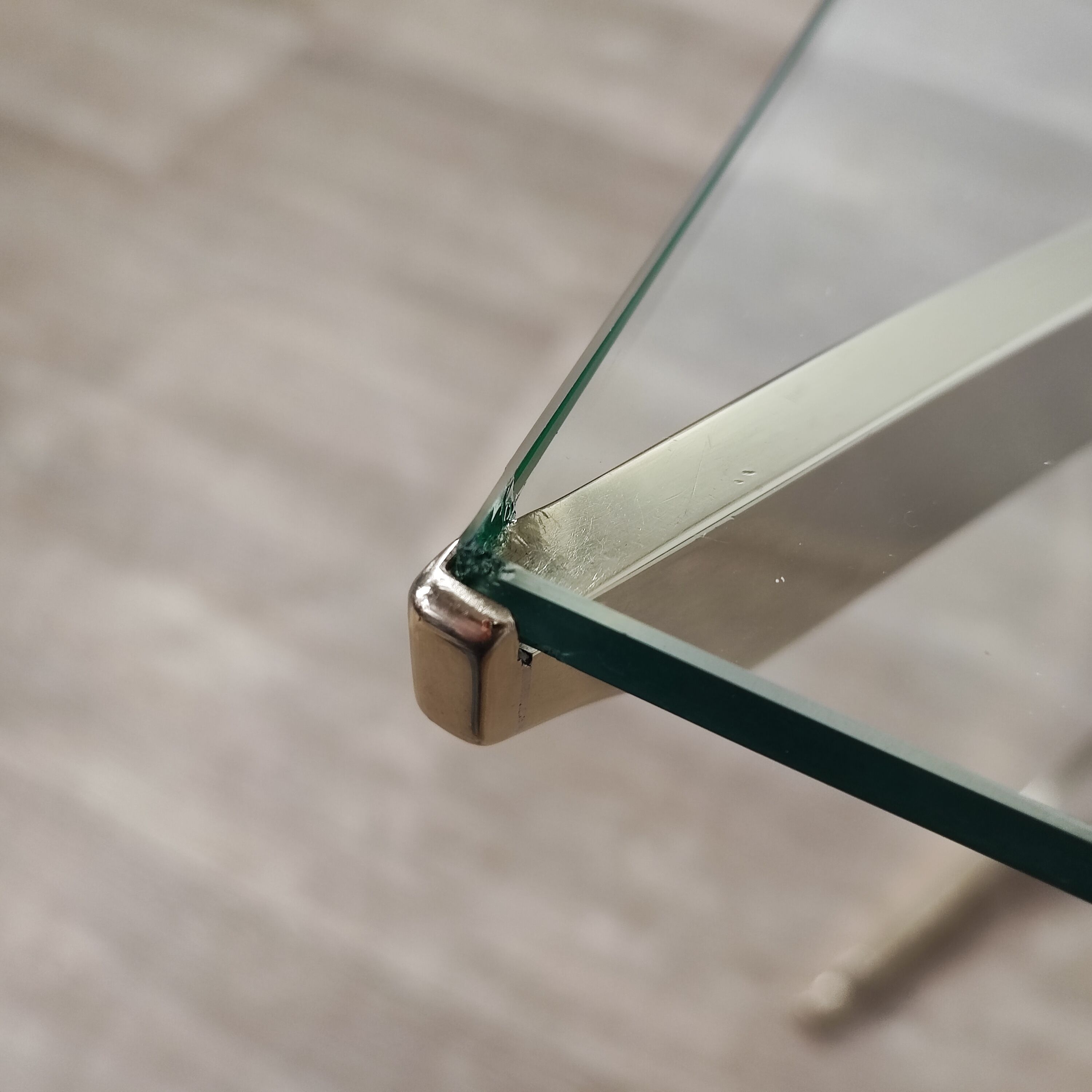Table basse italienne en laiton
