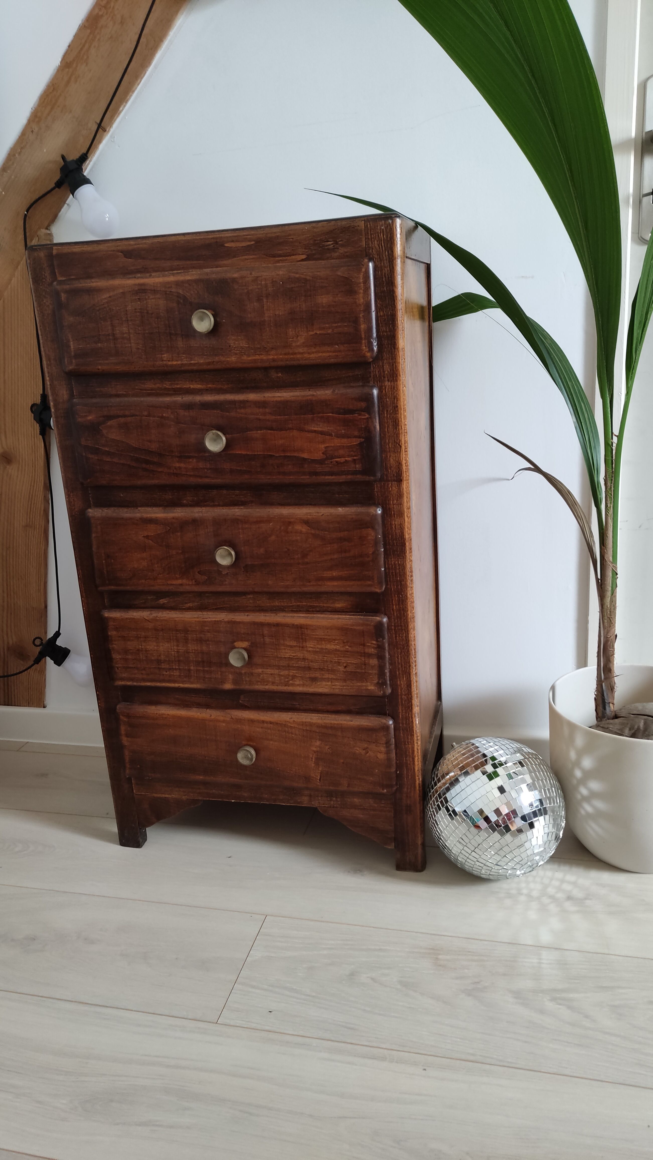 Vintage wooden chest of drawers