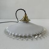 Vintage 25 cm opaline notched suspension