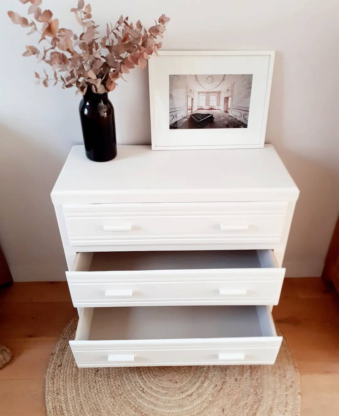 Retro chic chest of drawers