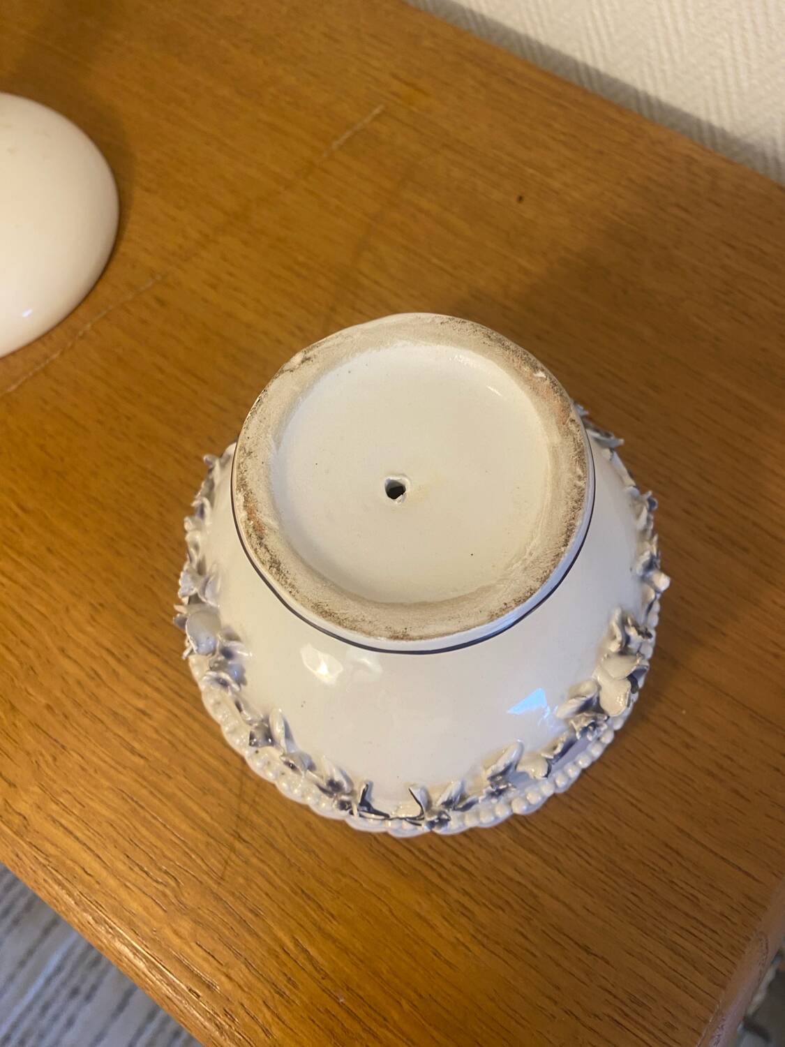 Antique porcelain sweet box from the late 19th century.