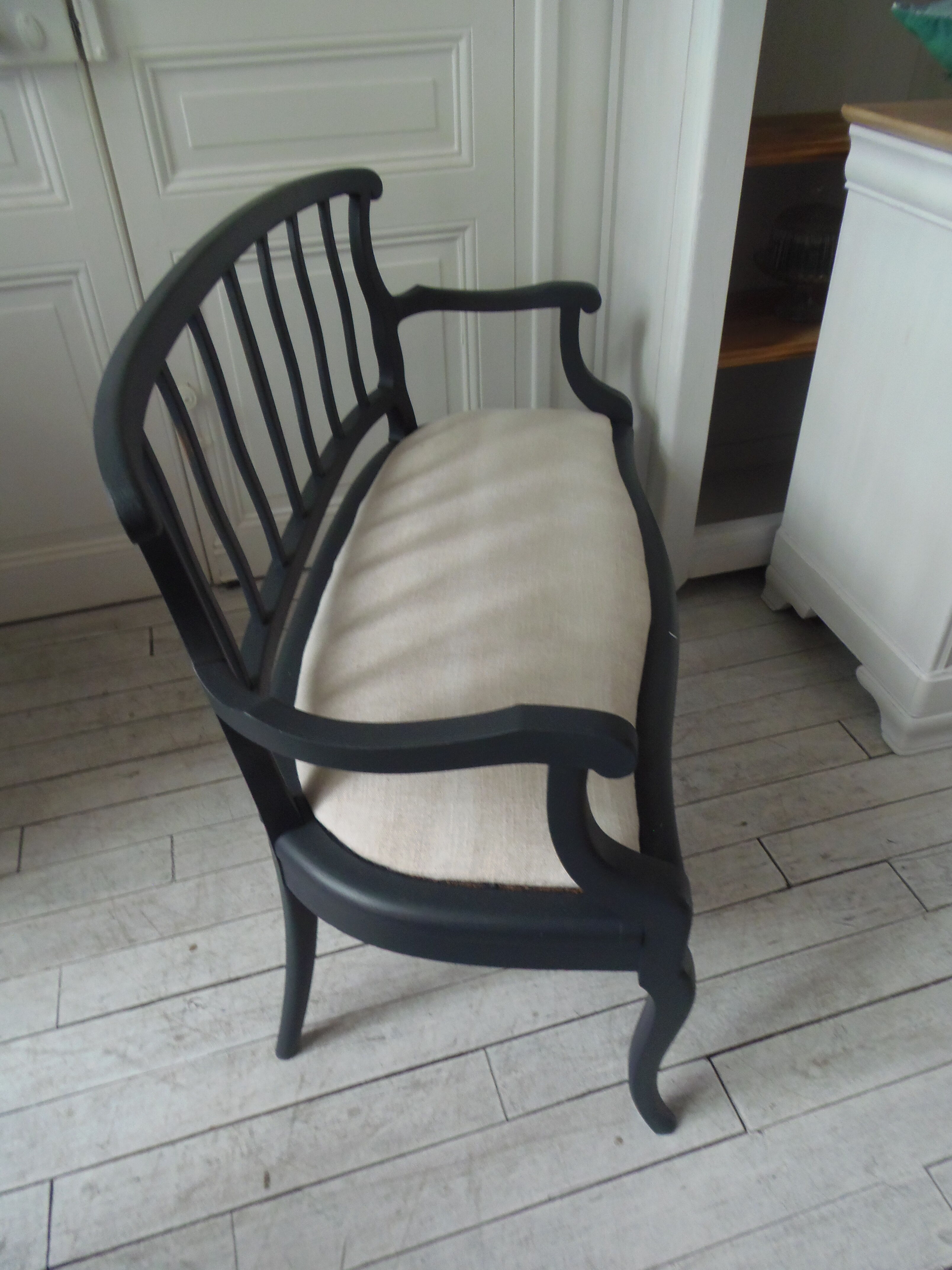 Old bench slate gray waxed finish, seat composed of a cake