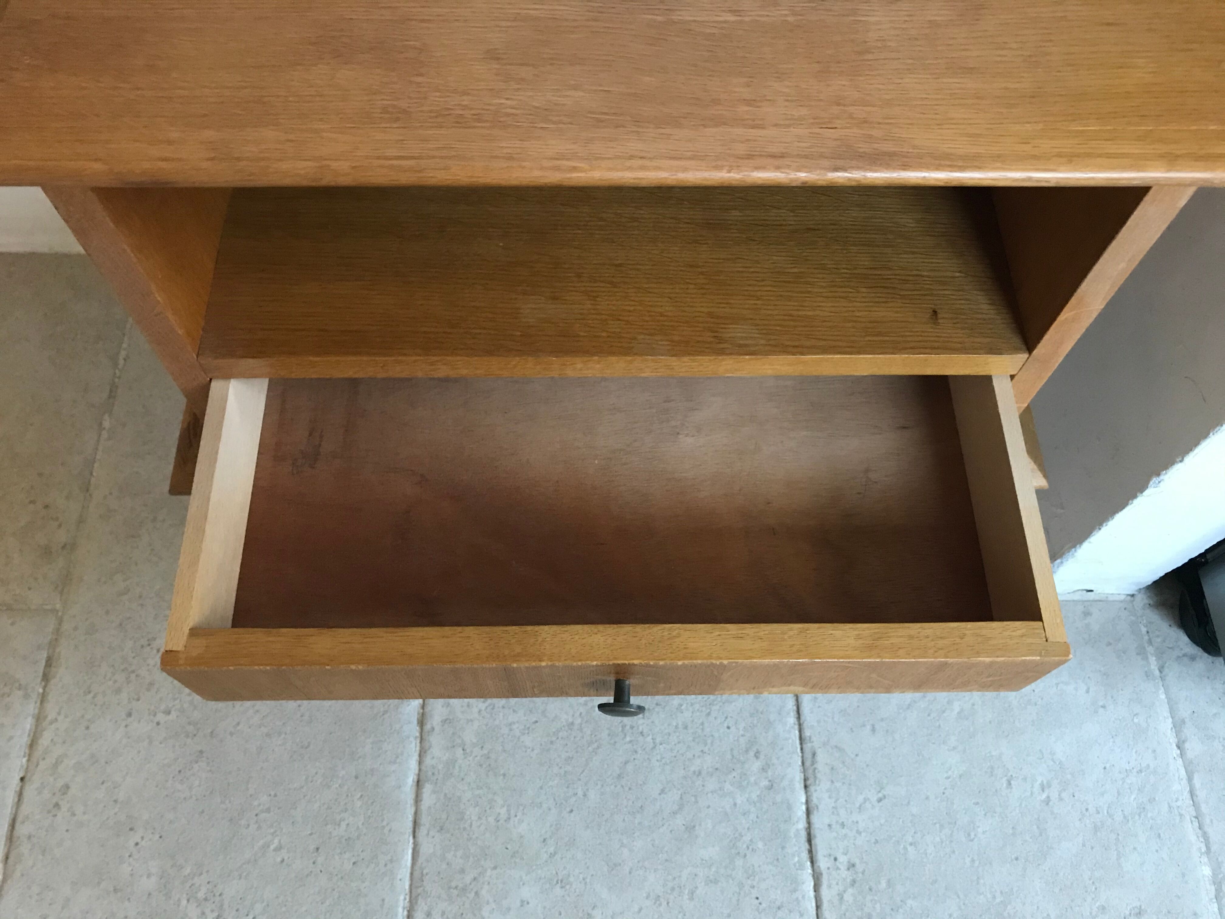 Bedside table foot compass 50