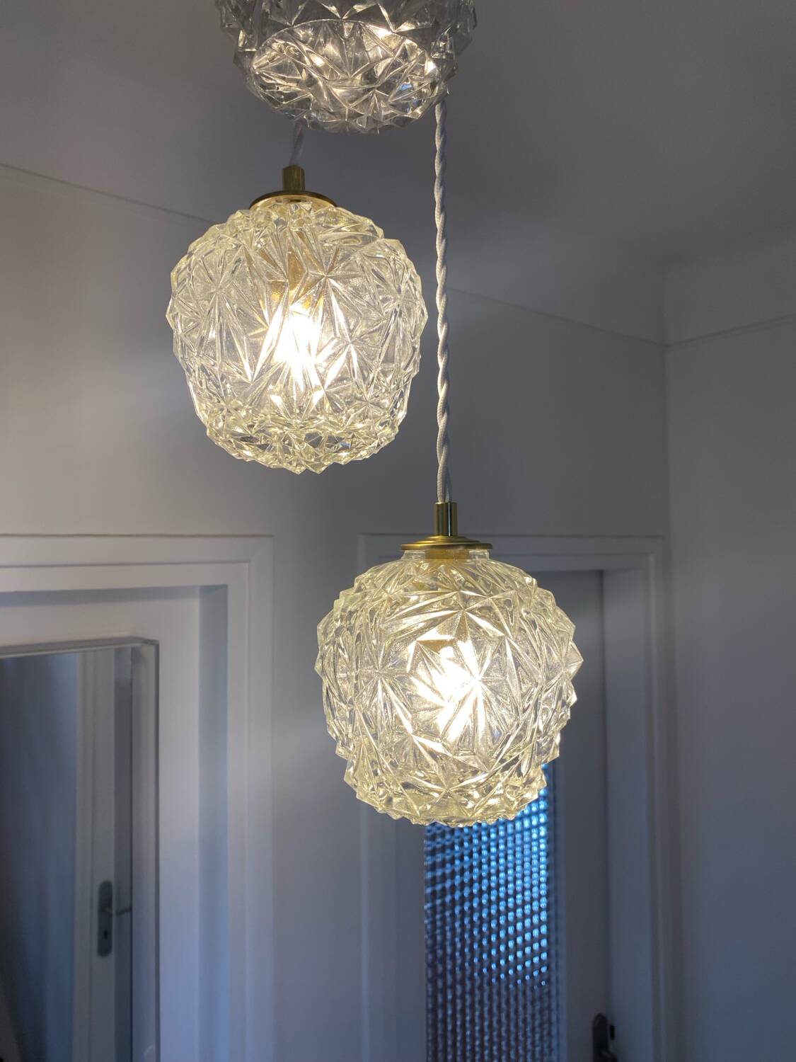 Triple suspension with vintage glass globes