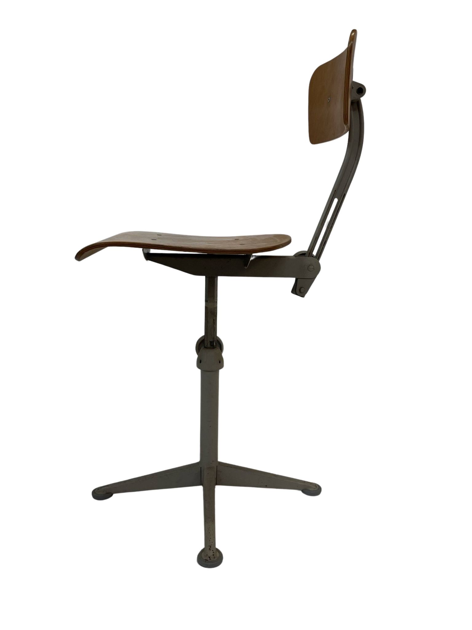 Friso Kramer work chair from Ahrend de Cirkel dutch design