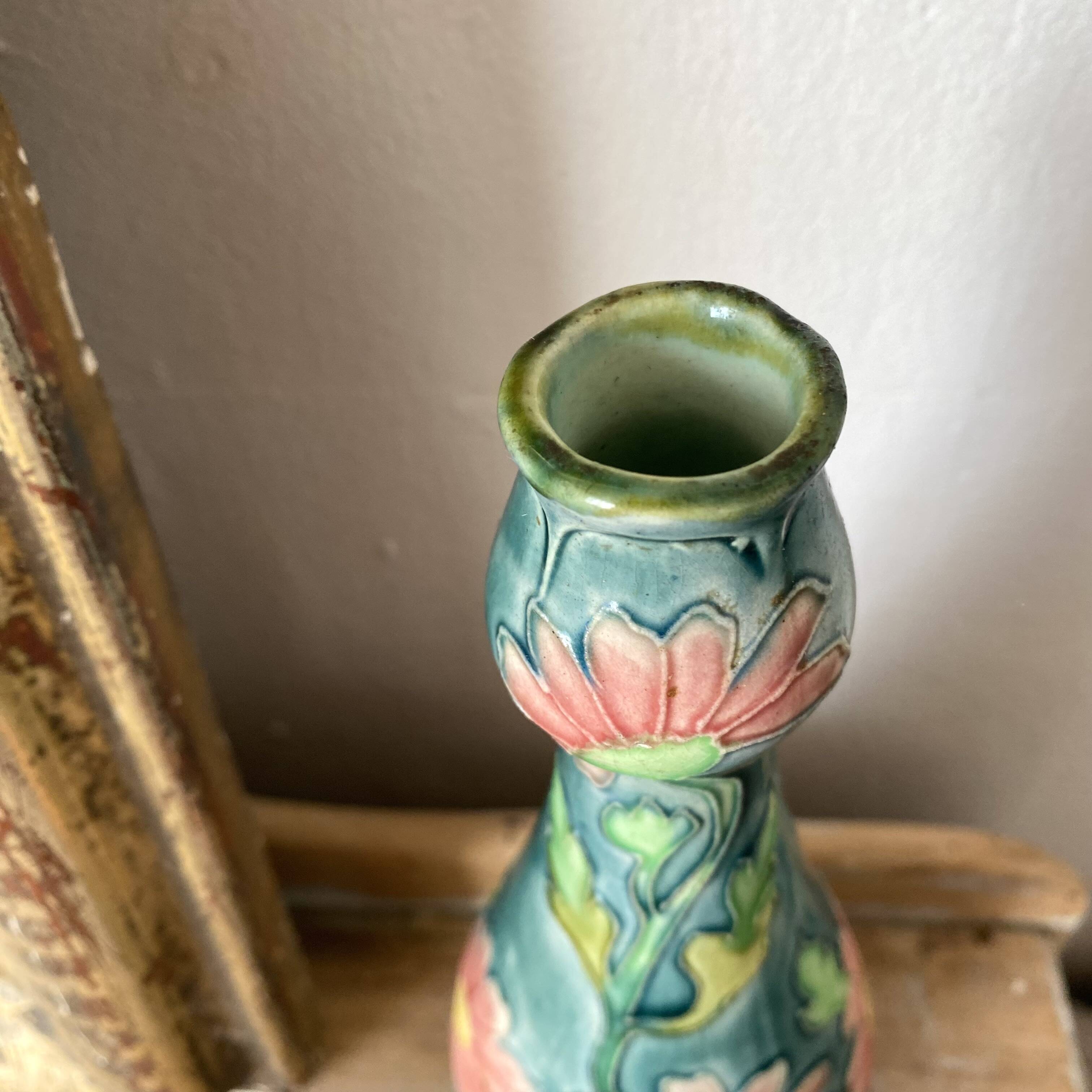 Antique Art Nouveau vase 20 cm