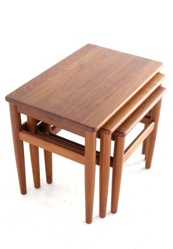 Set of 3 Danish Nesting Tables soldi teak - mid century modern design
