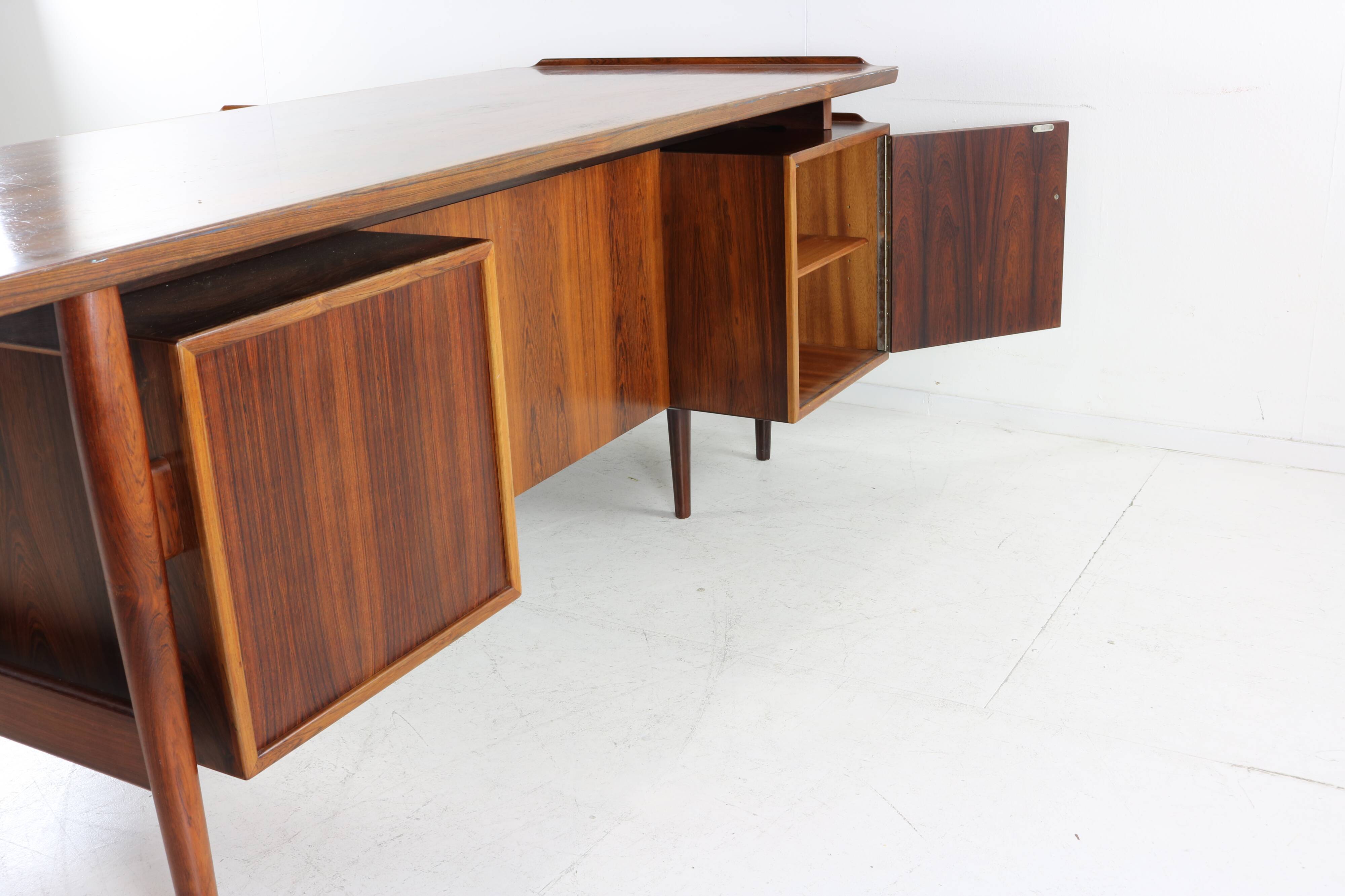 Bureau en palissandre par Arne Vodder pour Sibast Danemark