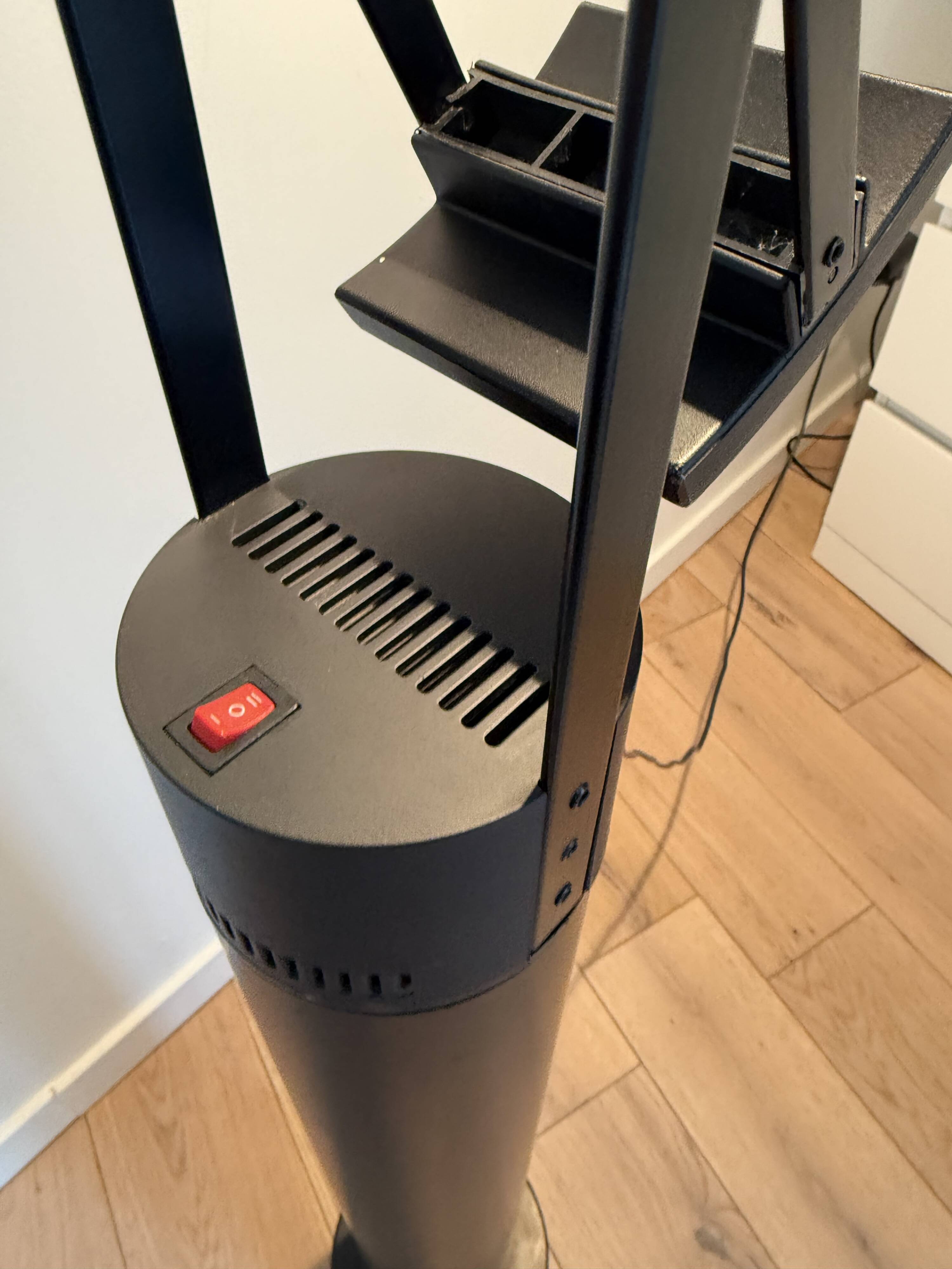 lampe TIZIO Artemide italian design Starck Richard Sapper Memphis