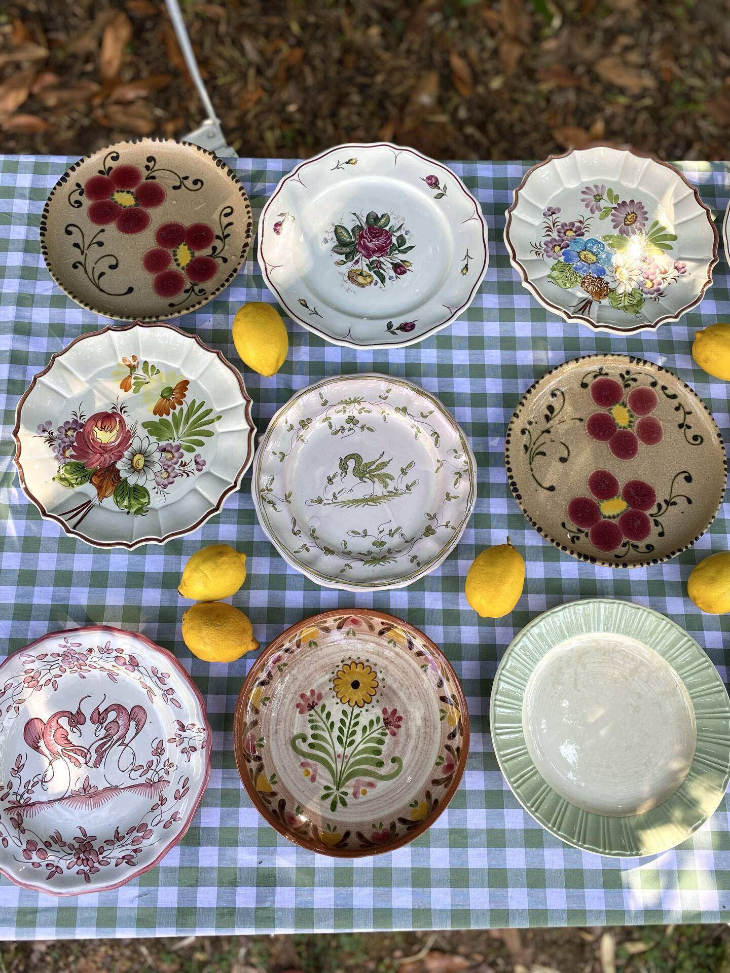 Exceptional set of 15 large mismatched plates.