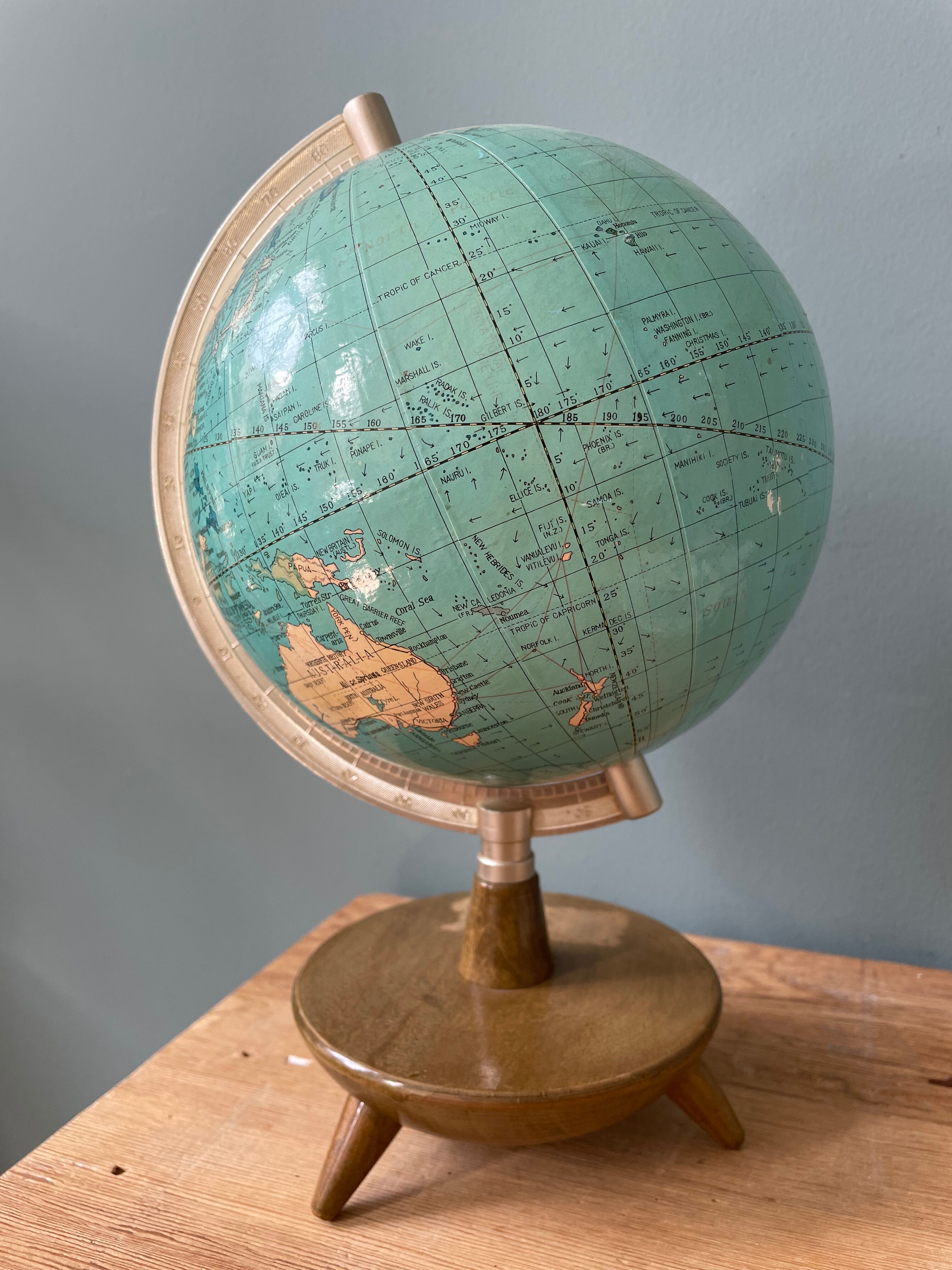 Globe terrestre vintage KED