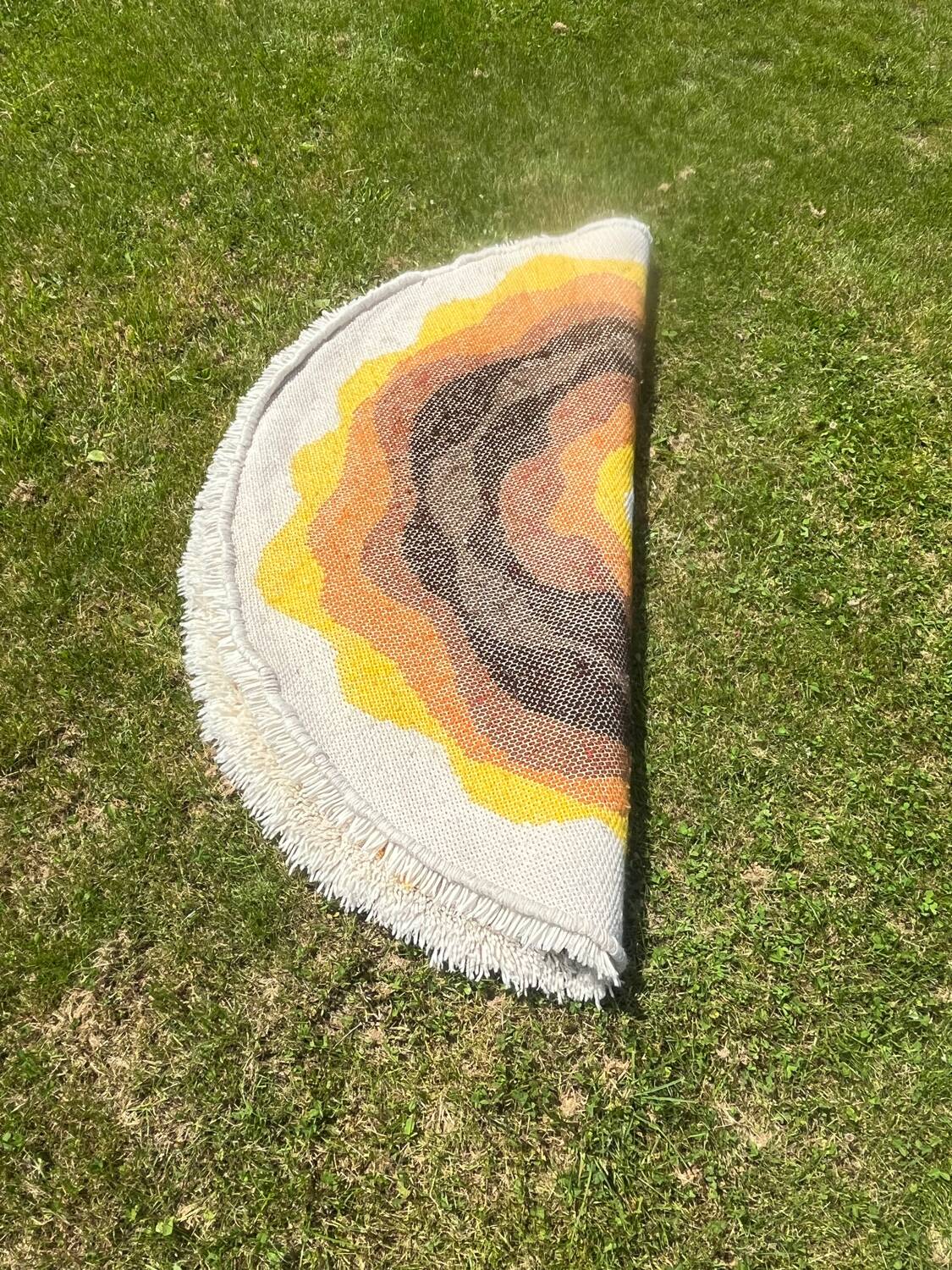 Vintage round psychedelic rug