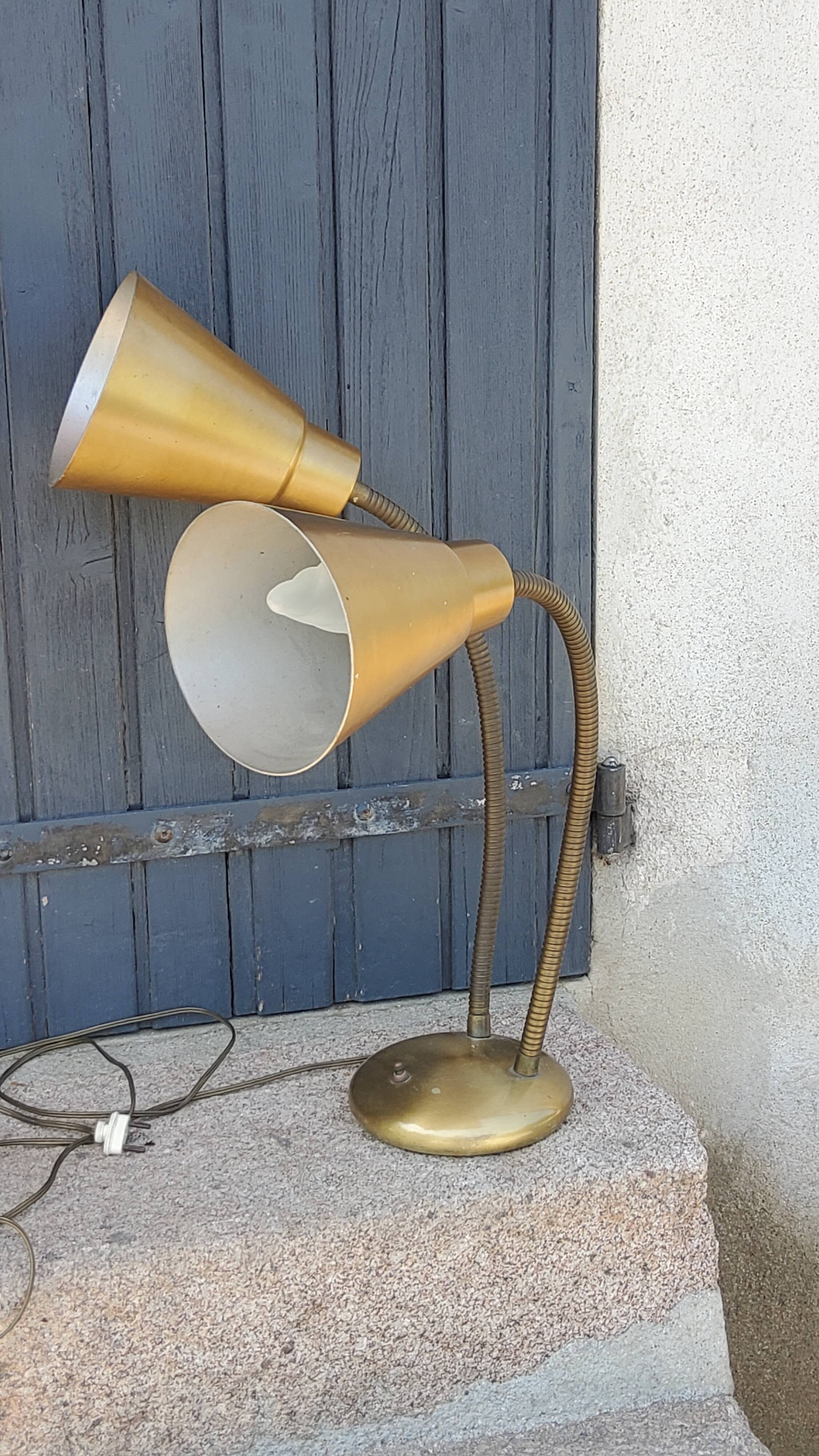 Designer desk lamp in gold metal 2 flexible arms from the 70s
